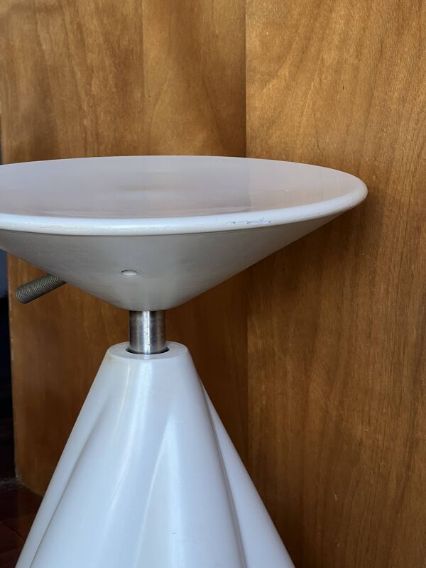 Tabouret pivotant Indispensabili de Philippe Starck