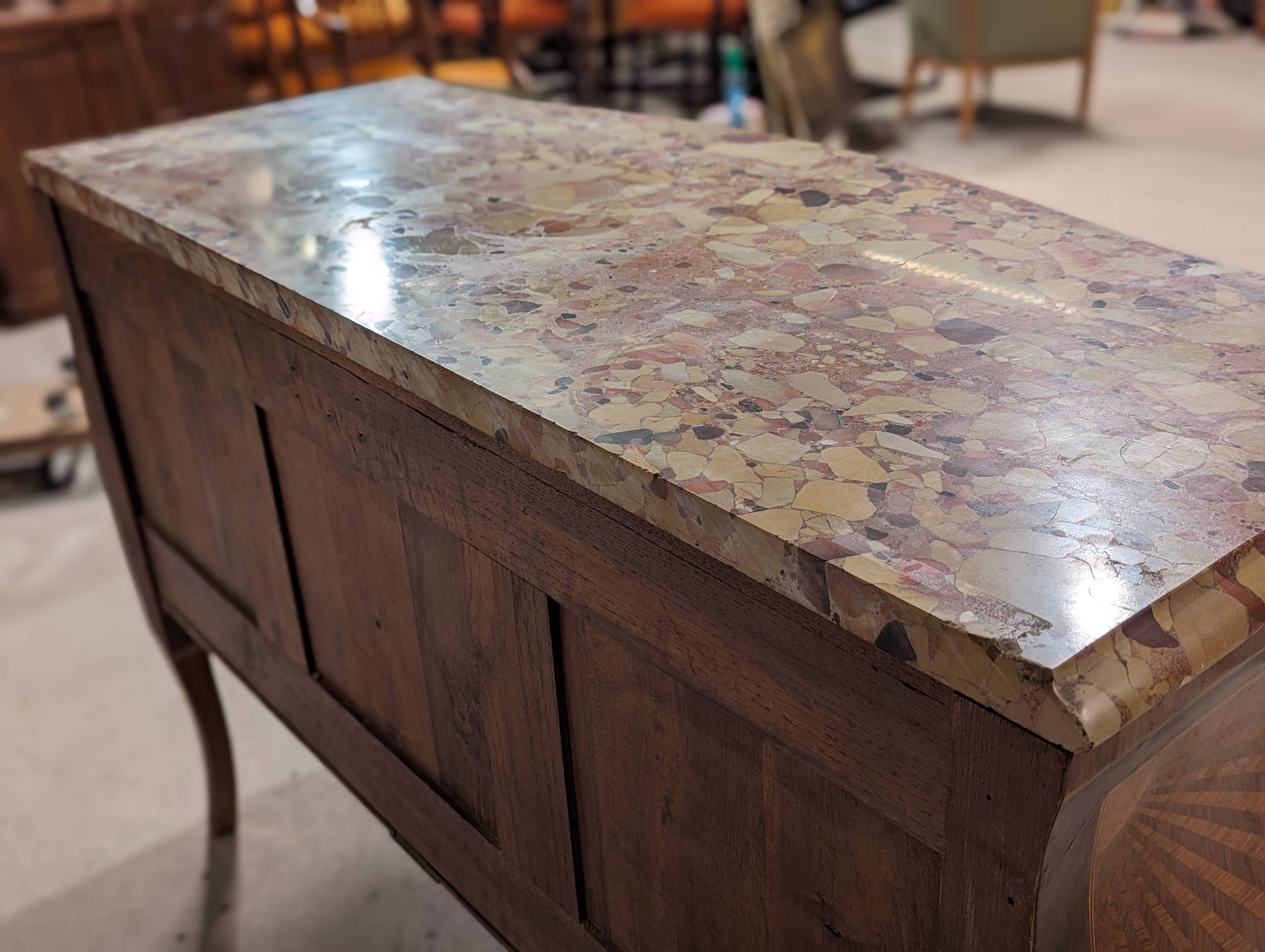 Louis XV chest of drawers stamped F.Daide