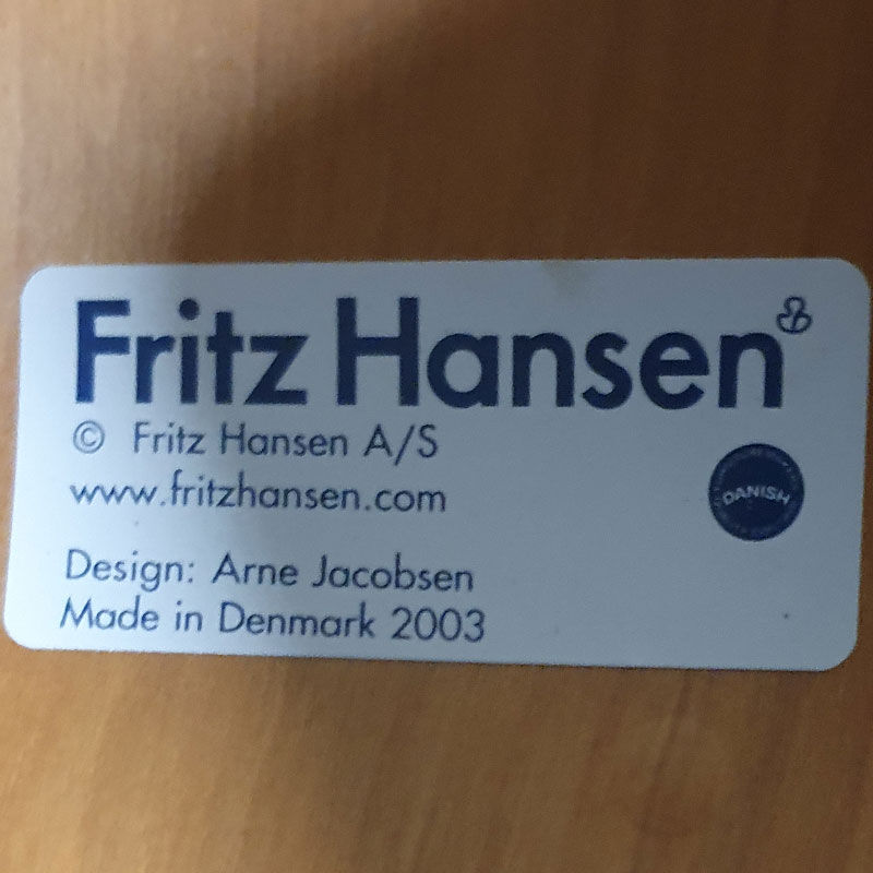 Series 7 chair by Arne Jacobsen for Fritz Hansen