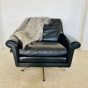 Vintage Danish mid-century leather lounge chair in black leather by G. Thams 1975