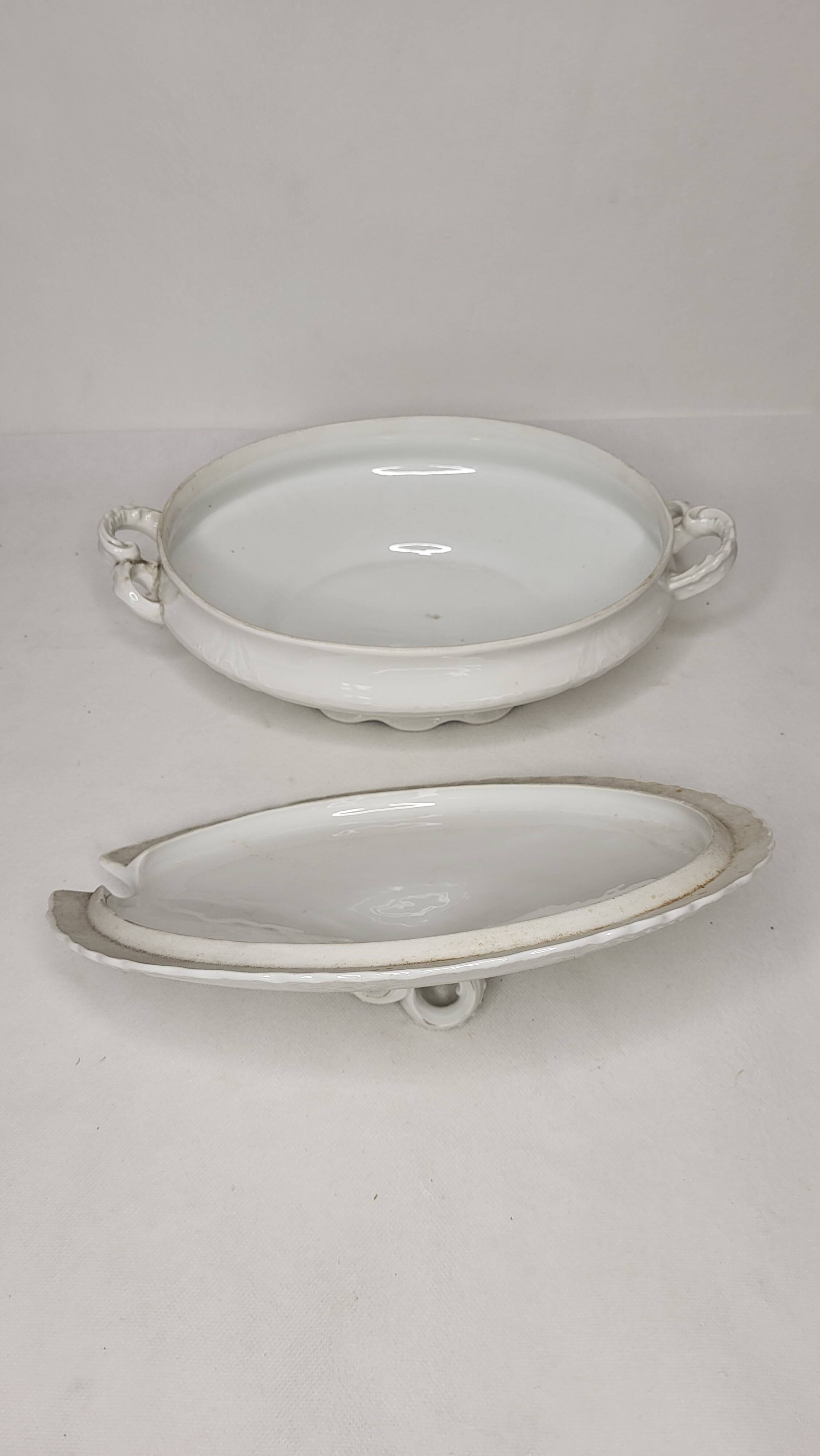 19th century Limoges porcelain tureen / vegetable dish