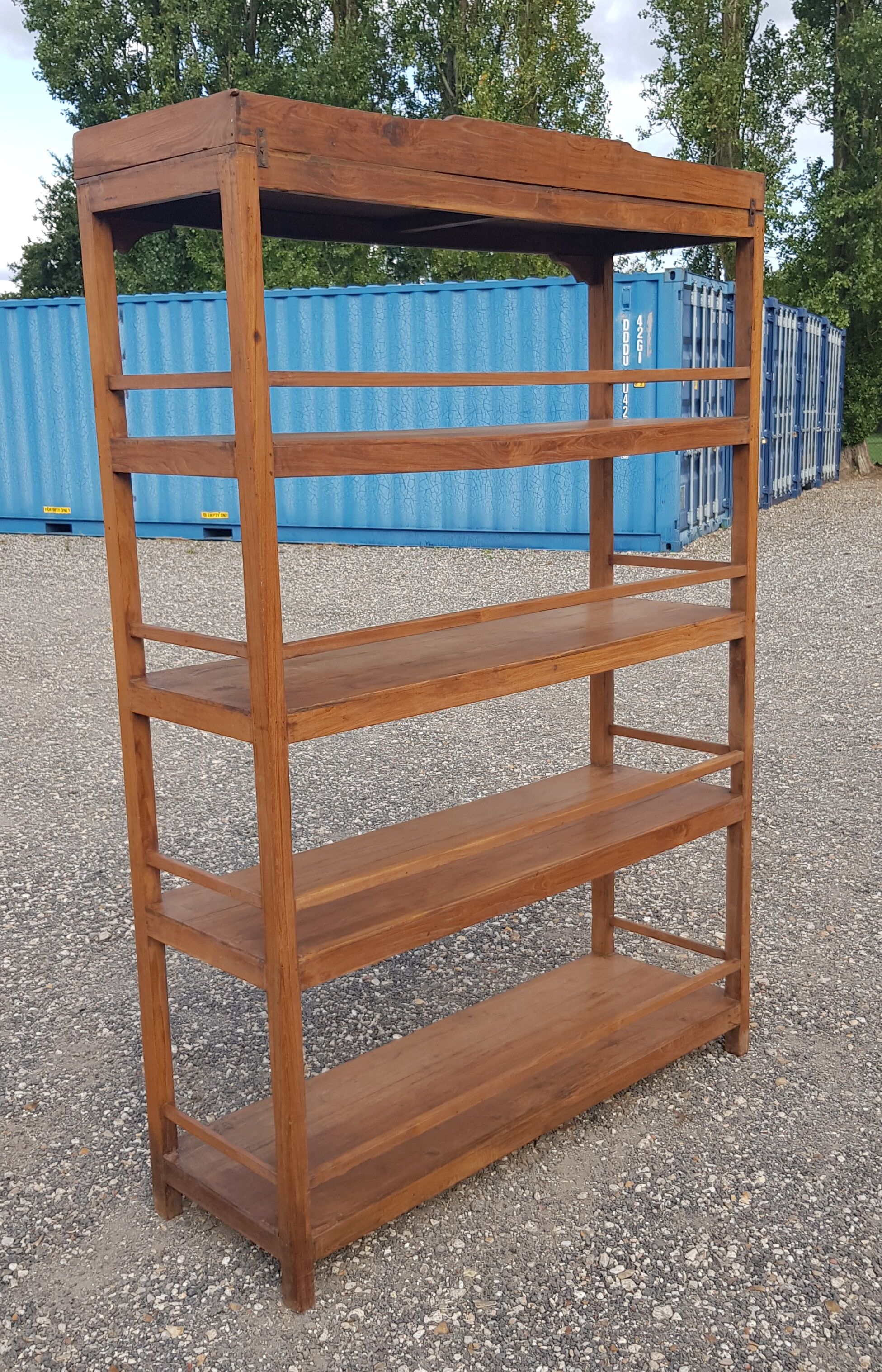 Shelf in solid teak