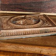 Plaque en cuivre repoussé, début 19ème, de style Néo-classique