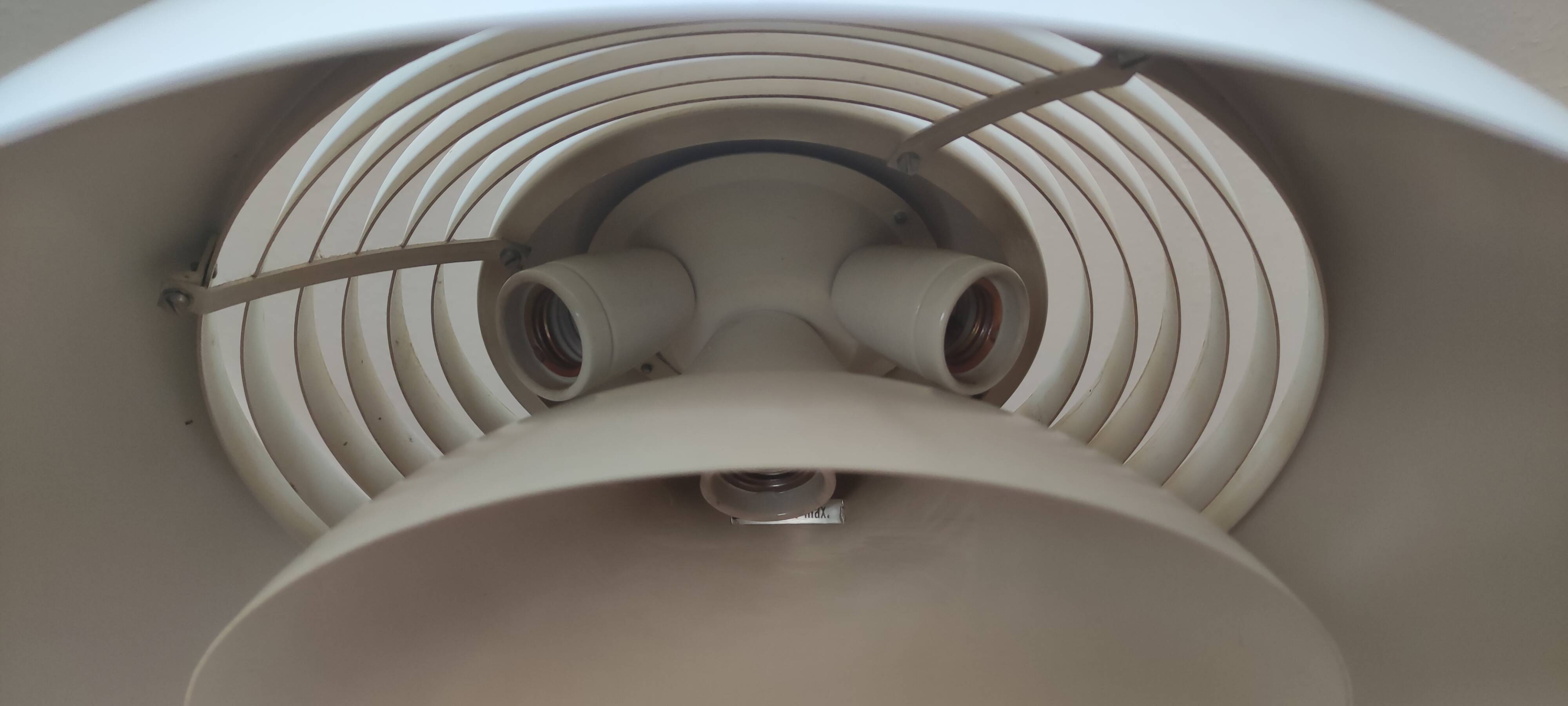 Suspension plafonnier Louis Poulsen AJ Royal 500 Arne Jacobsen