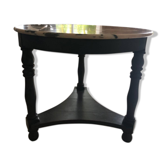 Pedestal dining table