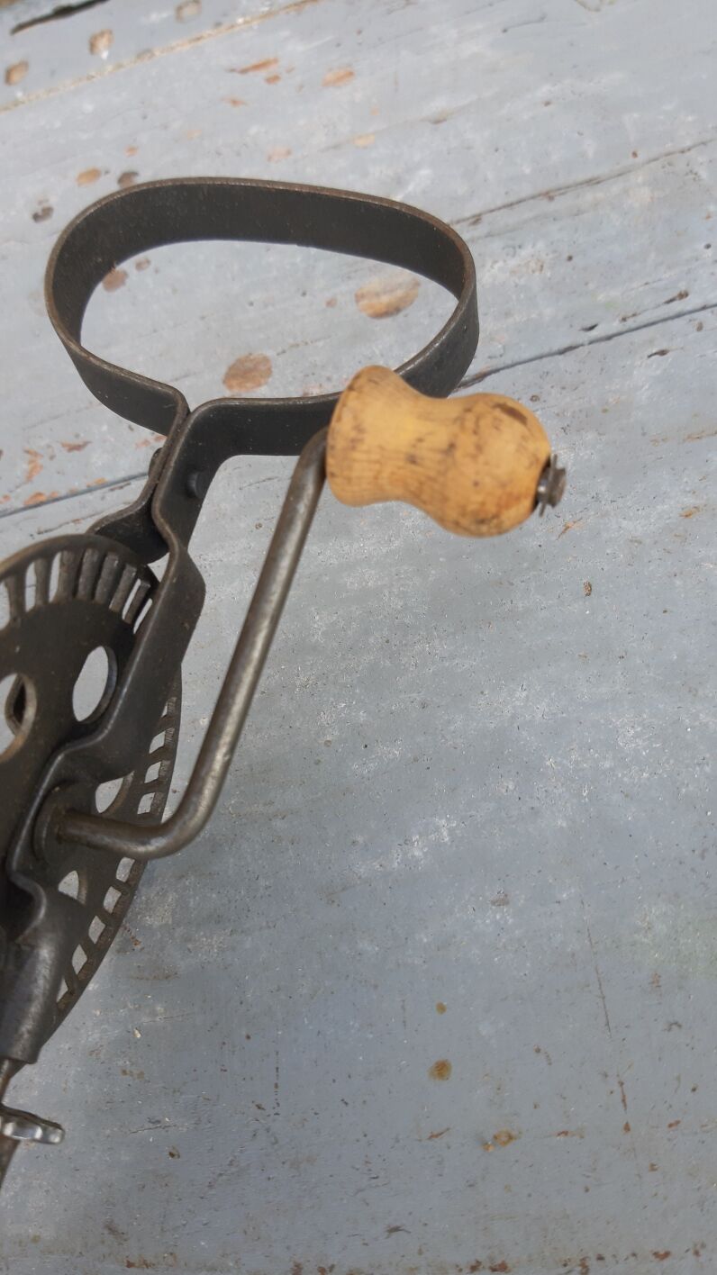 Vintage manual drummer