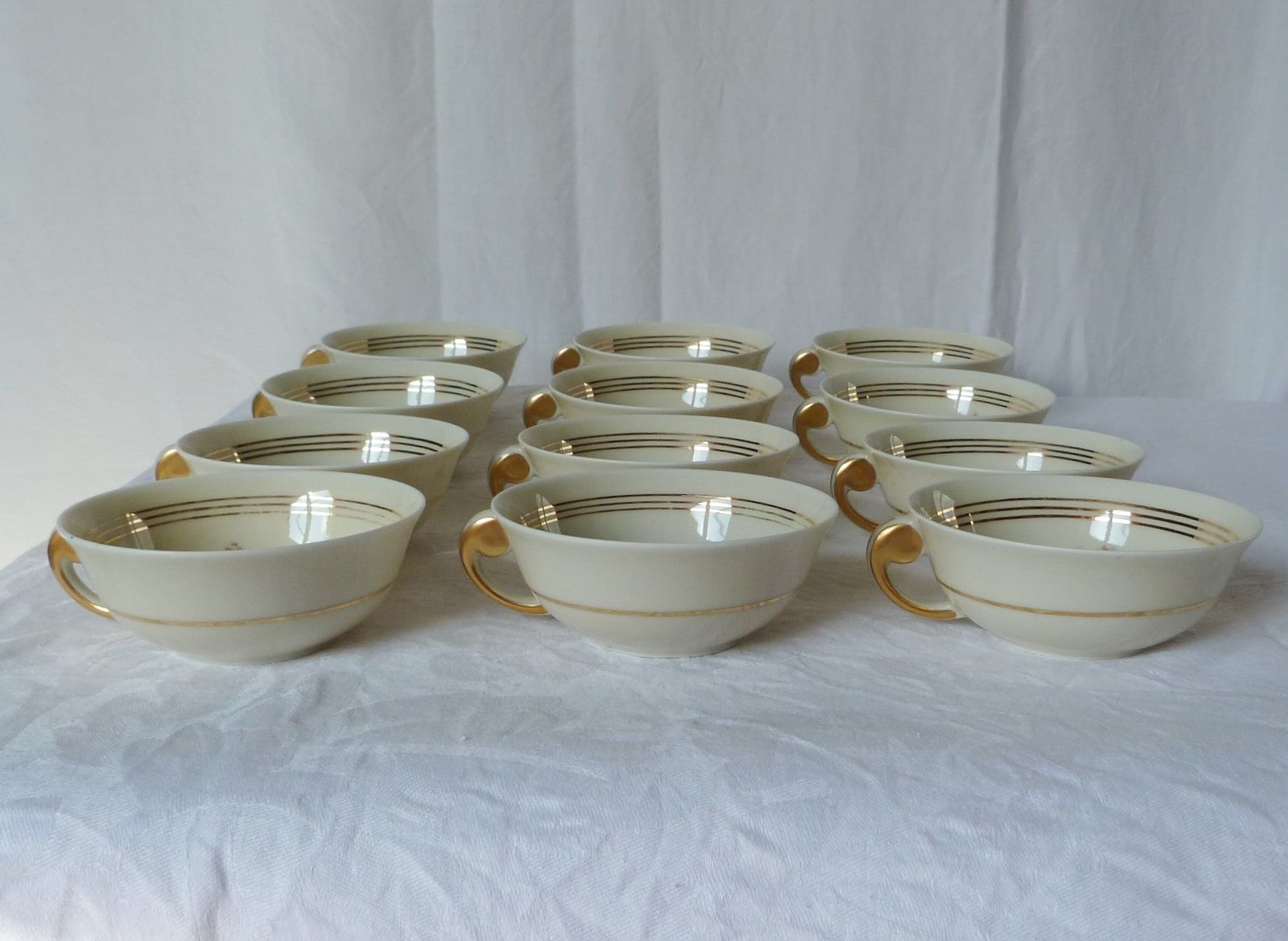 36-piece tea and coffee set