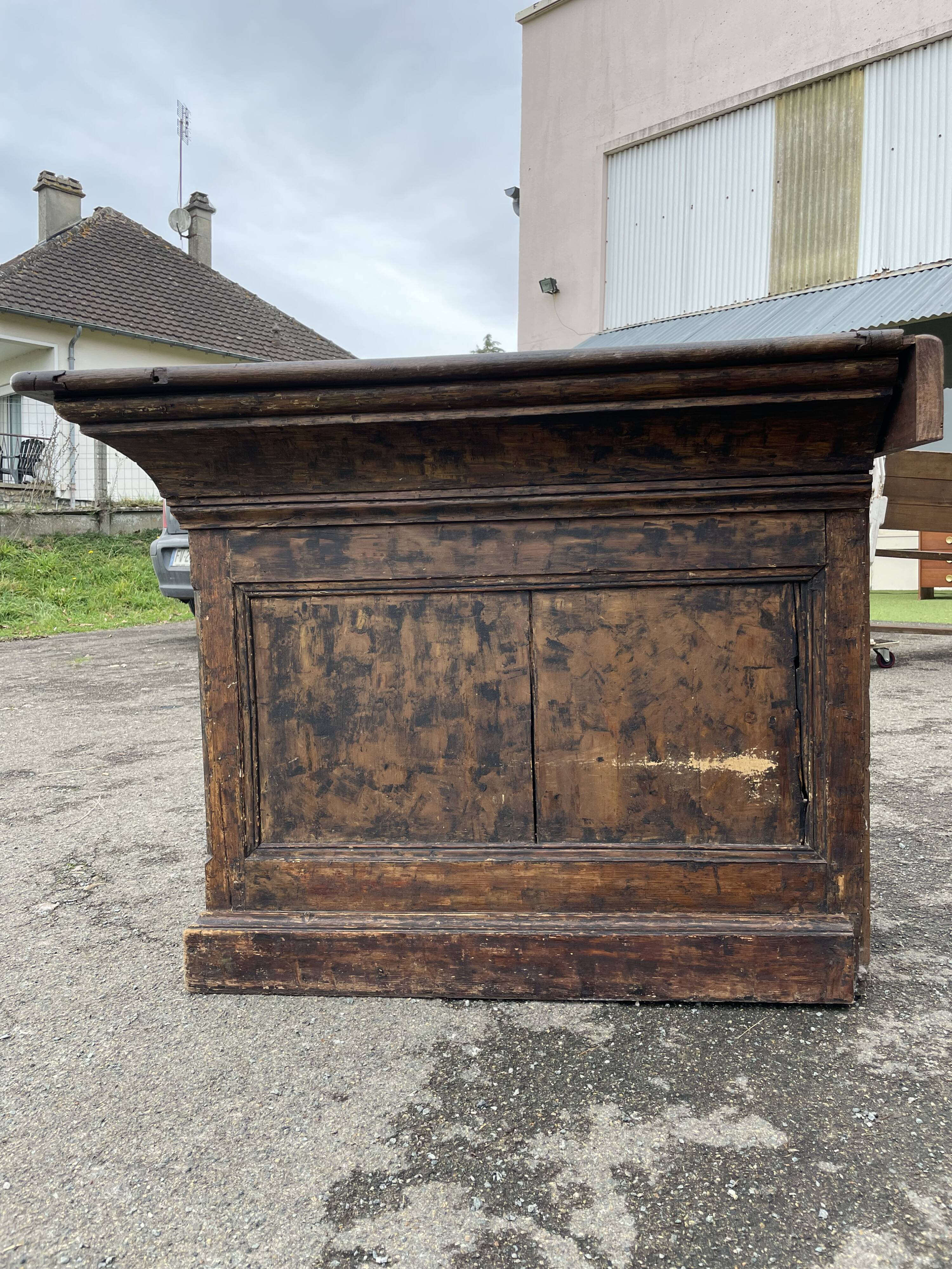 Tradesman's cabinet with drawers