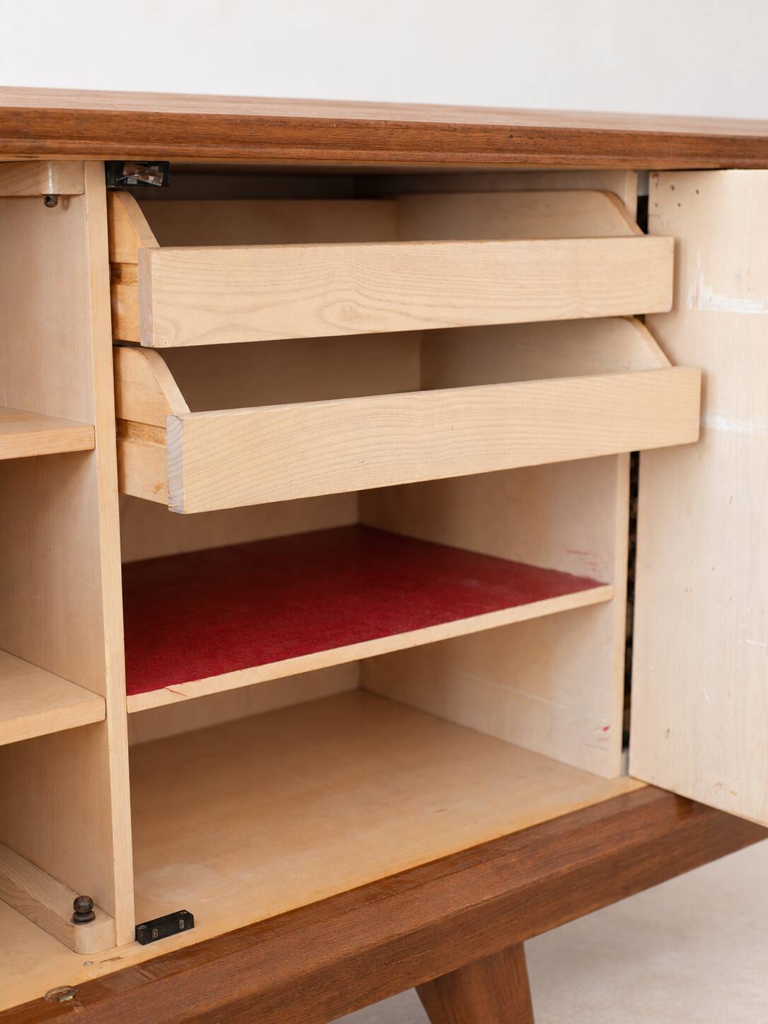 Teak enfilade with herringbone pattern from the 1950s.