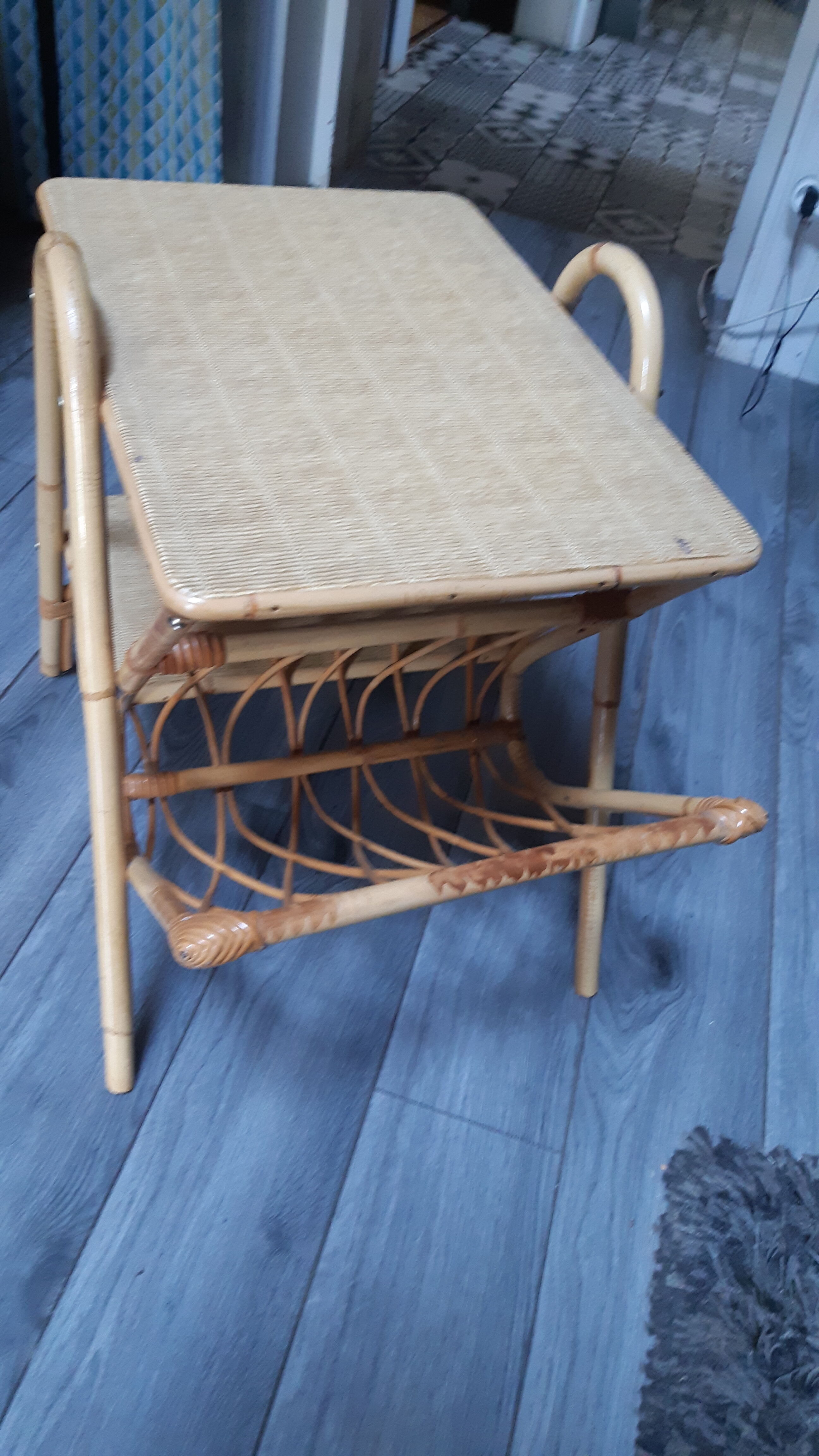 Rattan magazine door table