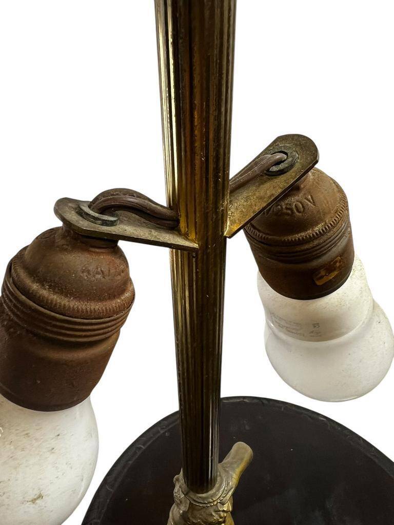 Lampe de table vintage Empire représentant une femme