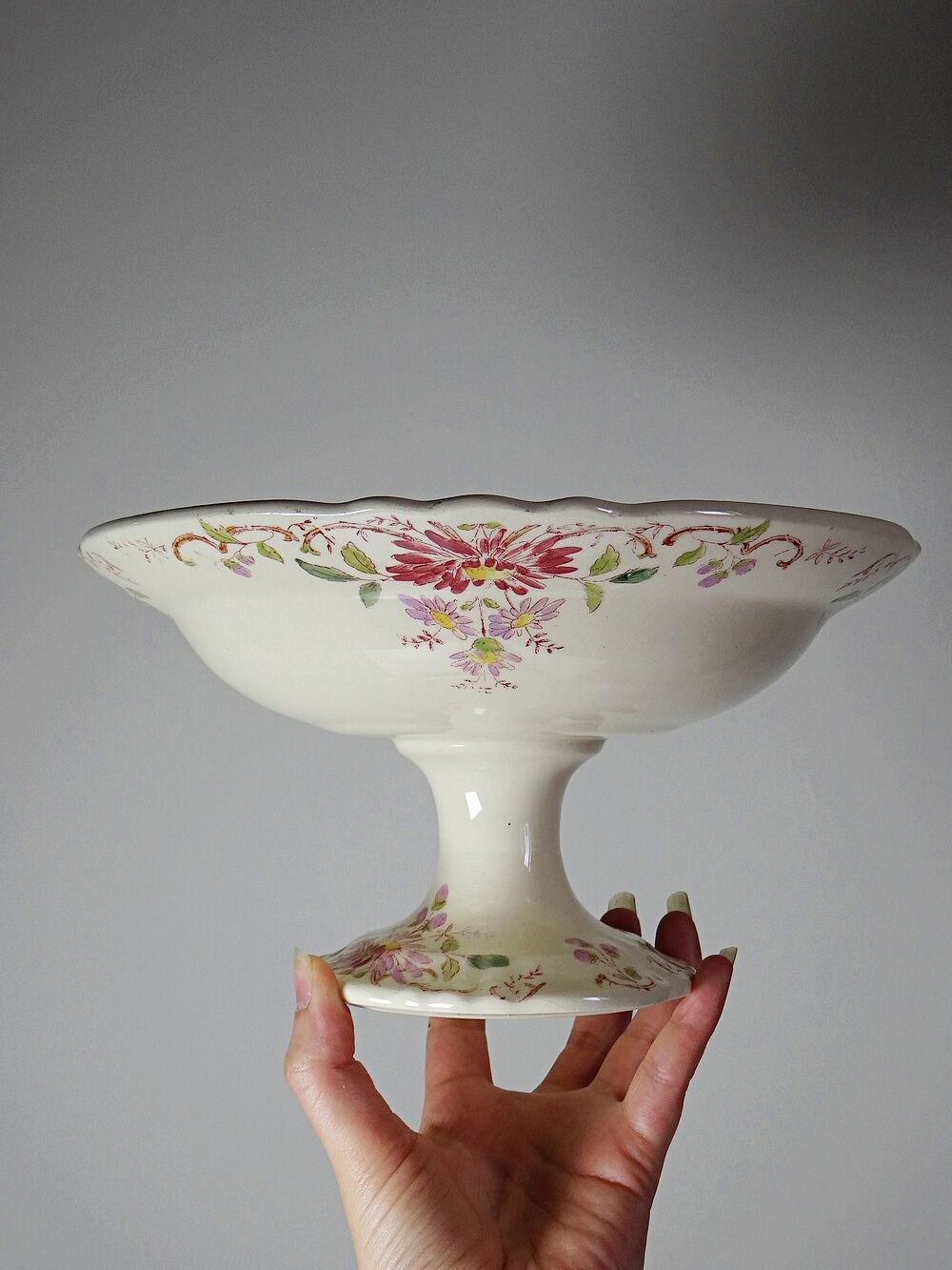 Compotier ancien Longchamp Terre de Fer modèle Pâquerettes polychrome