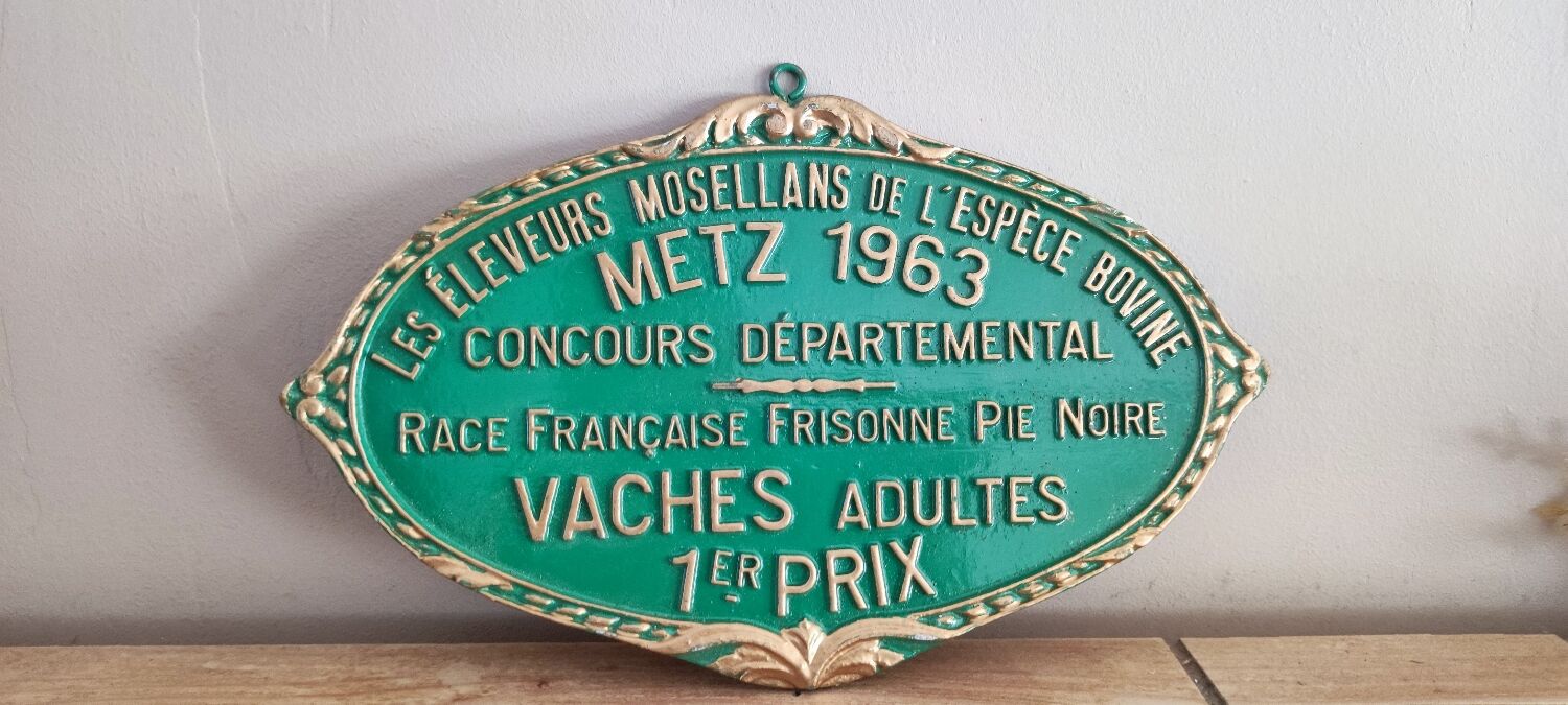 Agricultural competition plaque