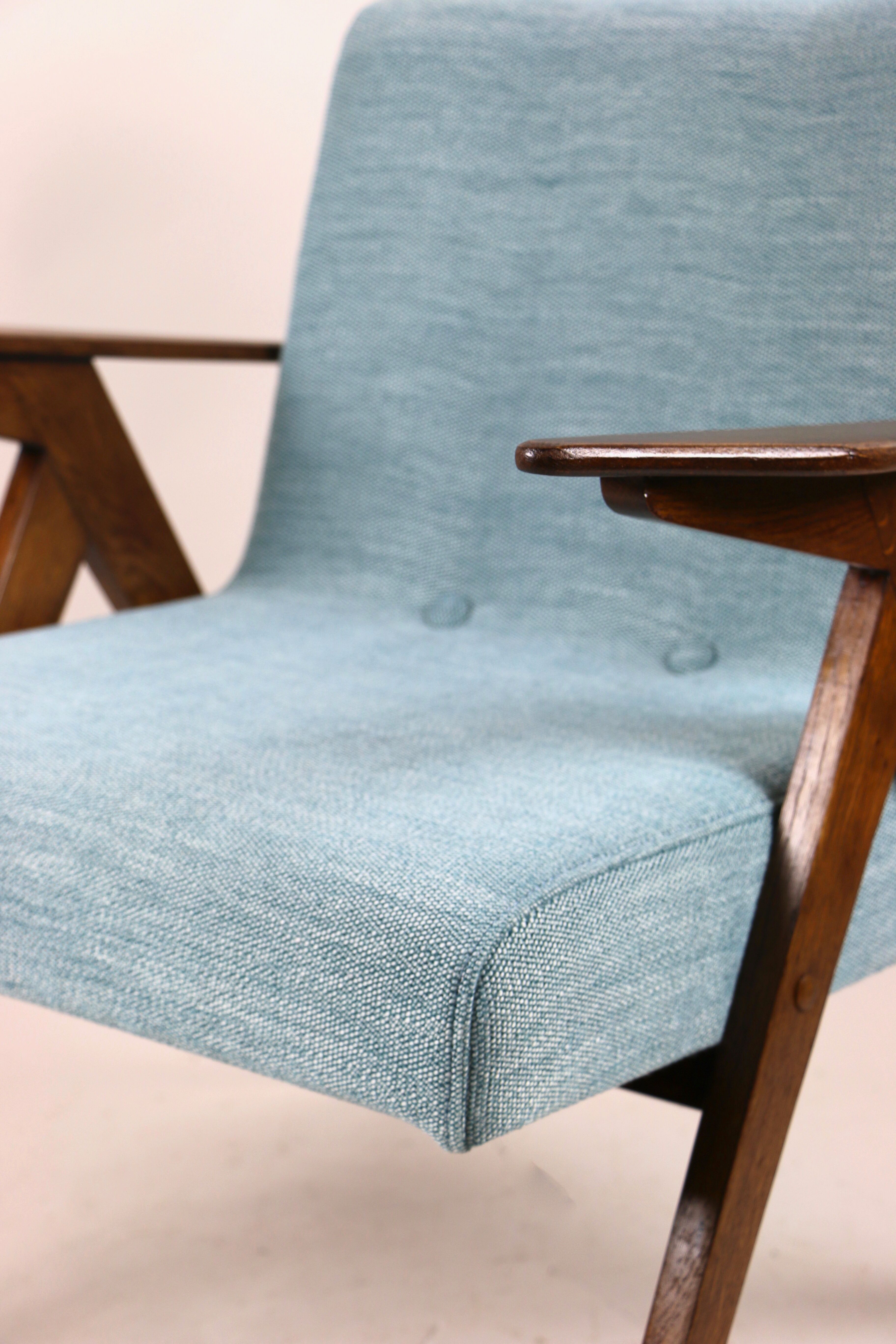 Fauteuil Bunny de Józef Chierowski, années 1970