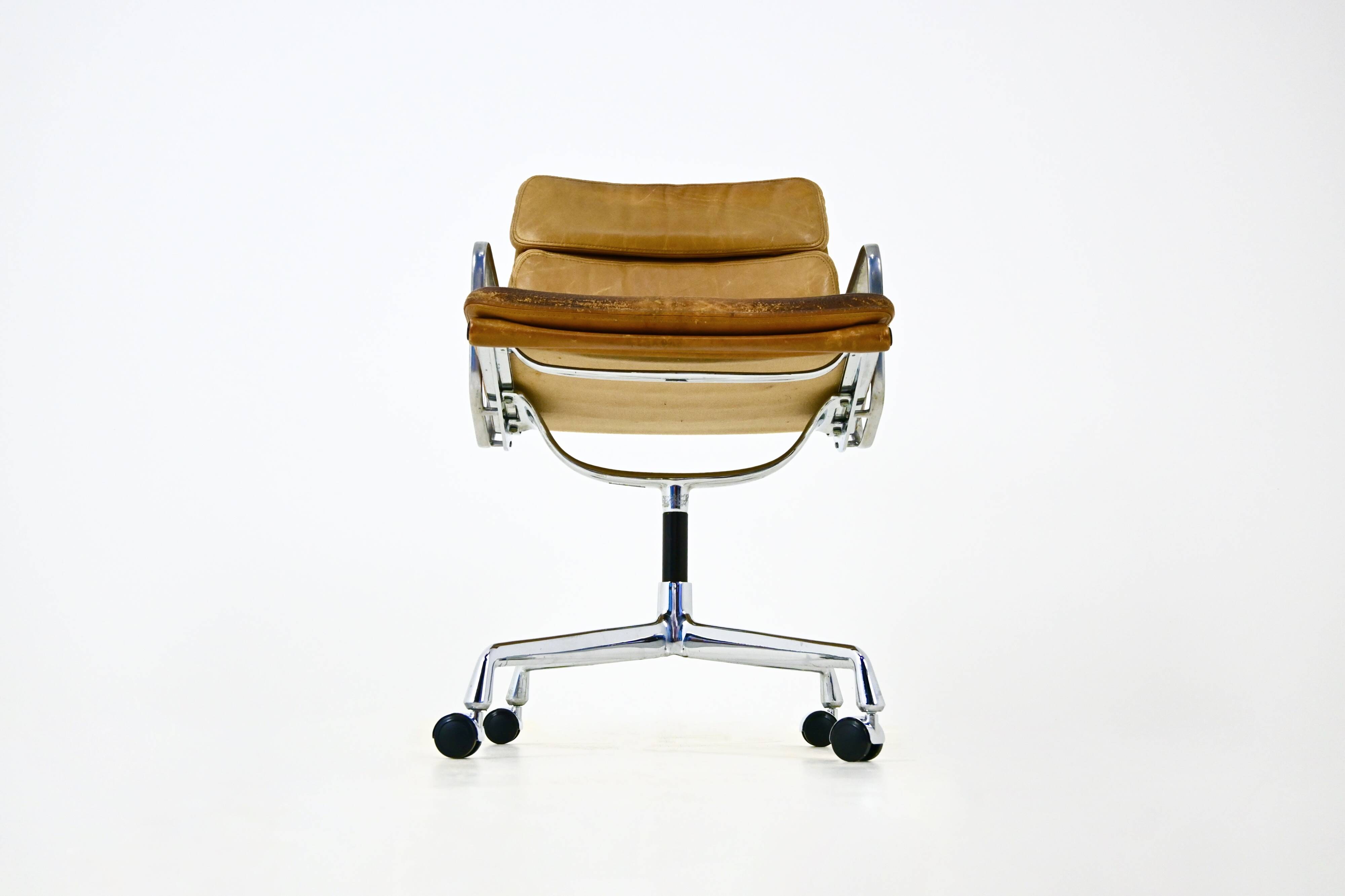 Office chair by Charles and Ray Eames for Herman Miller, 1970s