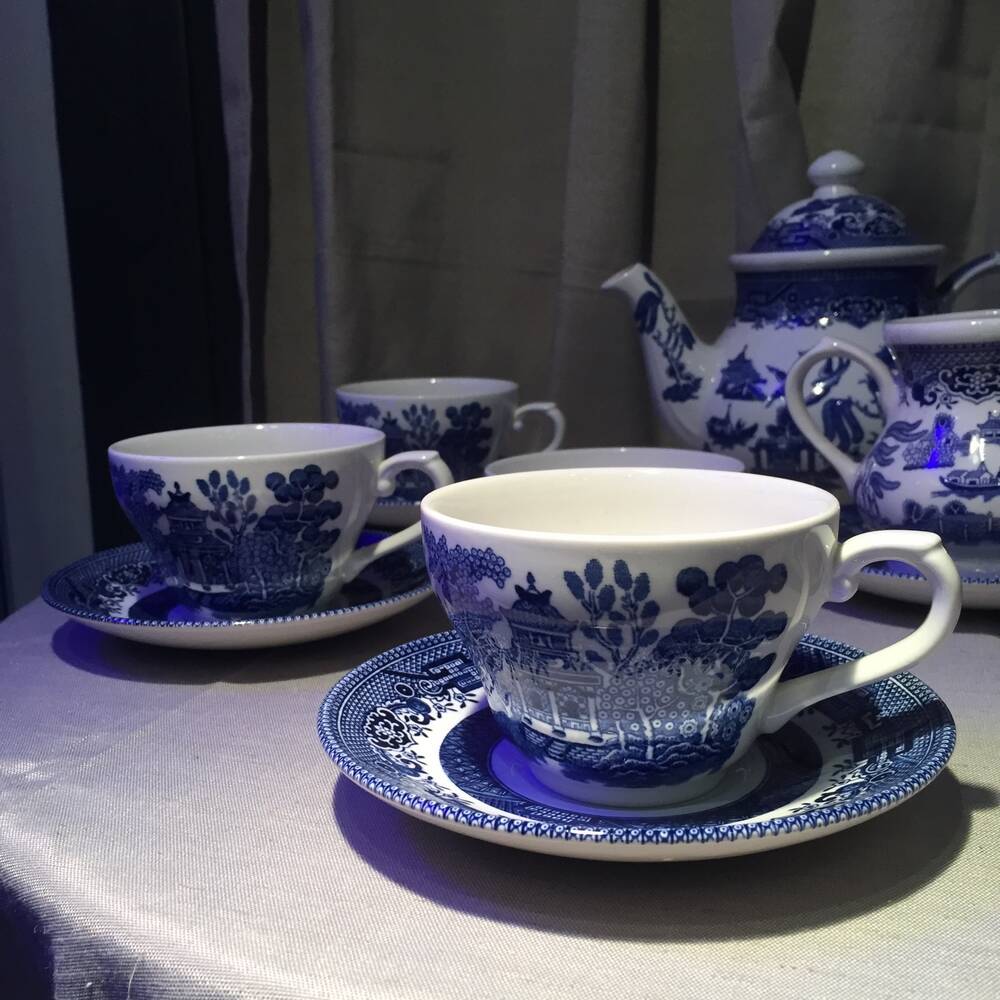 Churchill england blue and white tea service japanese patterns