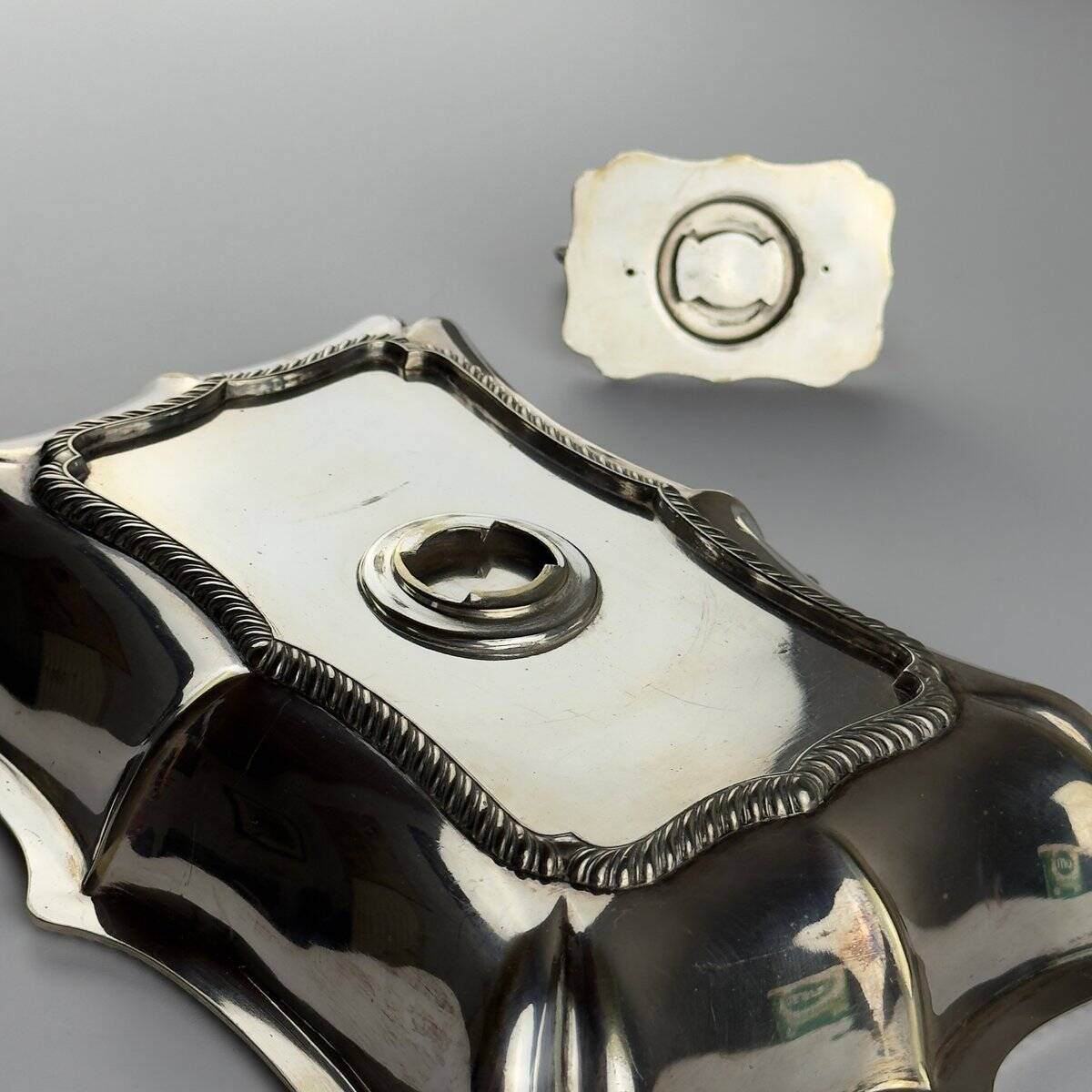 Antique silver-plated serving dish from Sheffield, early 20th century, England.