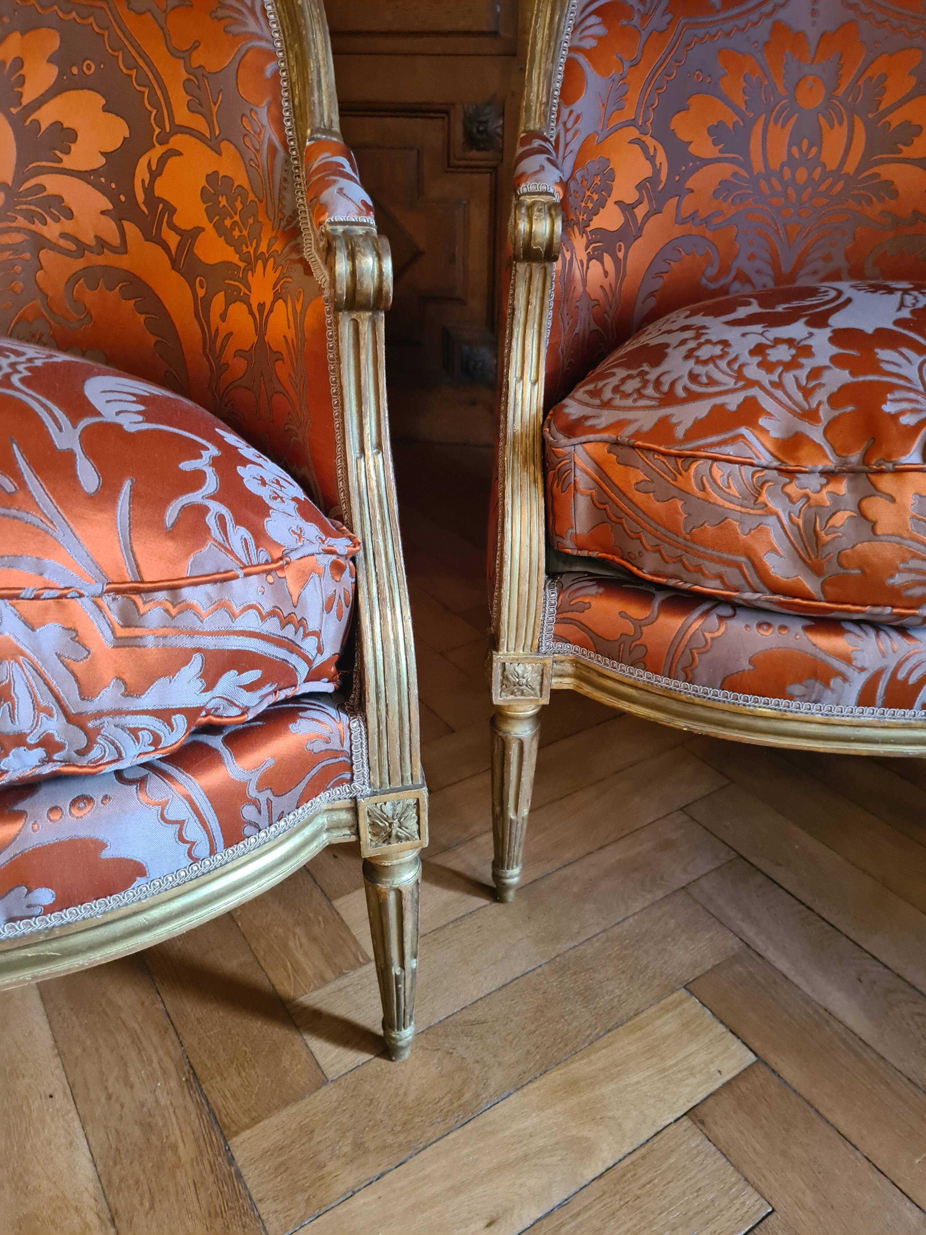 Pair of Louis XVI period shepherdesses, in gilded wood