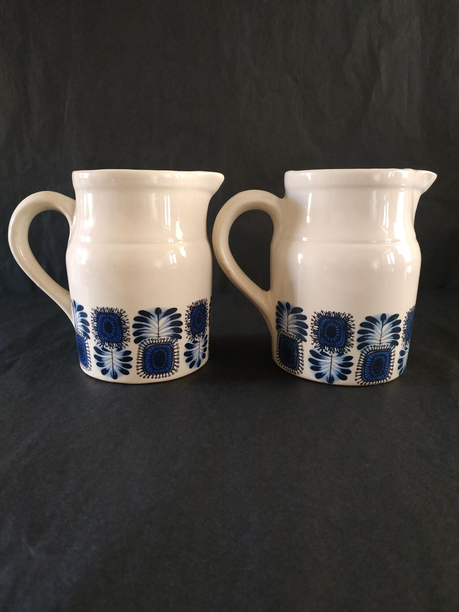 Pair of Digoin sandstone pitchers