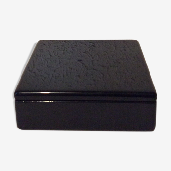 Vintage black lace-up box