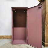 Hanging metal cabinet