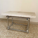 Table basse en baguette chromée