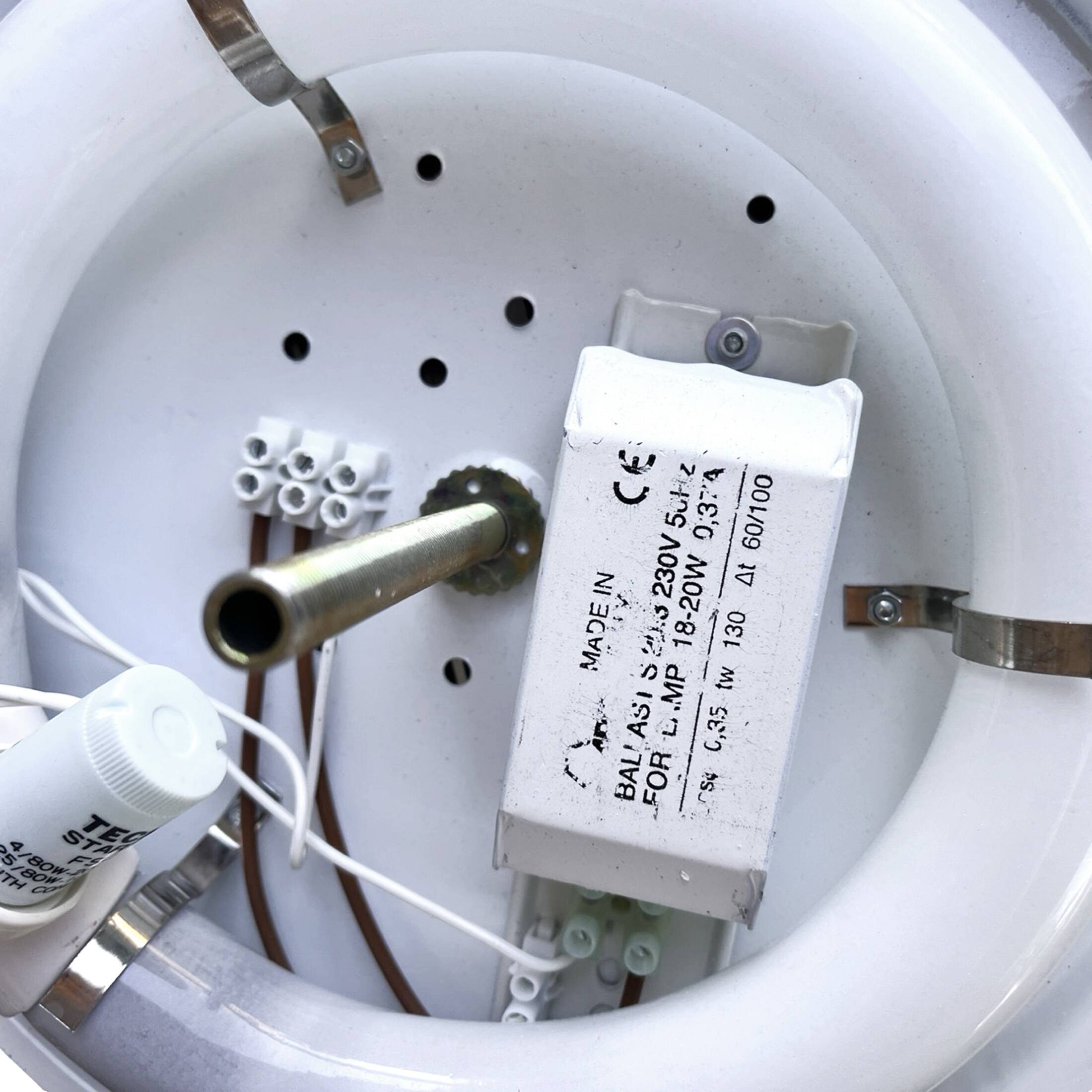 Italian modern ceiling lamp with plexiglass shade, Italy, 1970s/1980s.