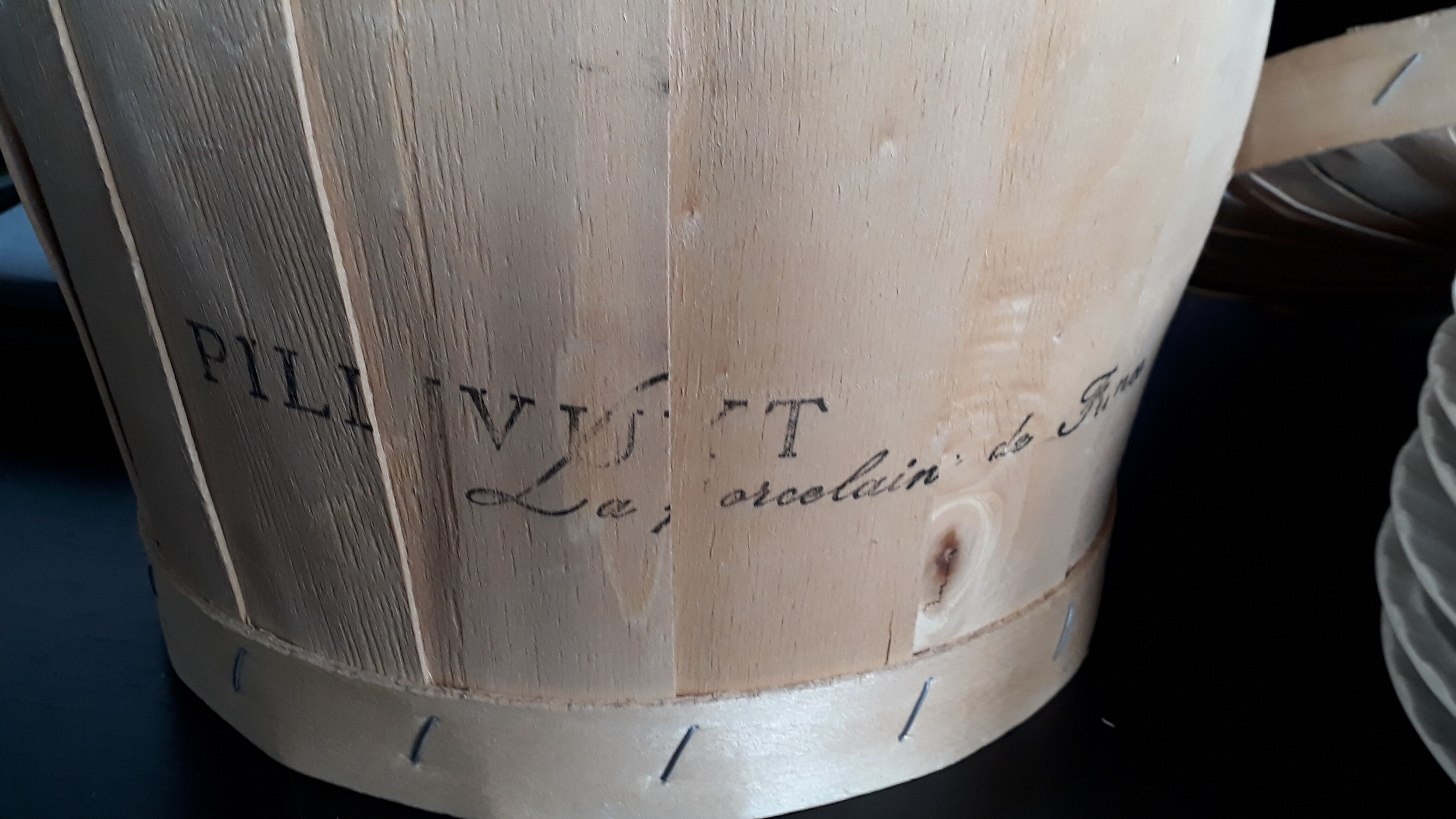 6 Pillivuyt 'Vendôme' model oyster plates