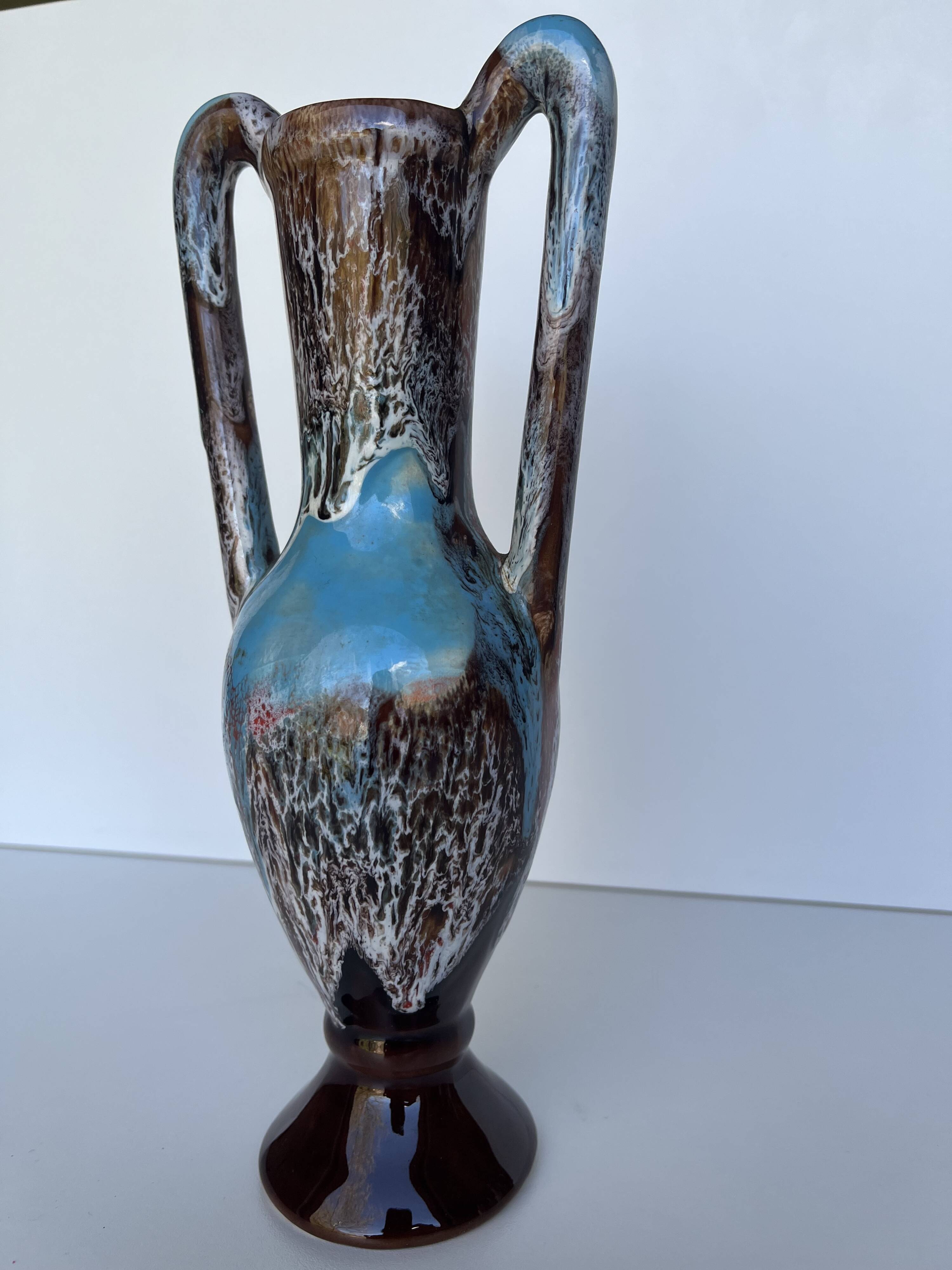 Amphora-type Fat Lava vase