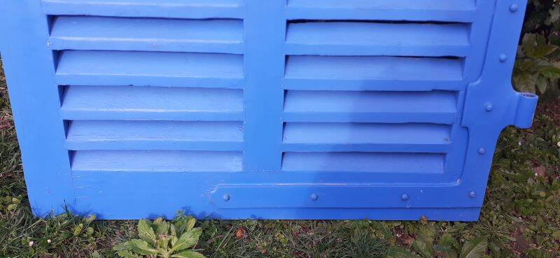 Petit volet  L75xH101cm bleu à persiennes