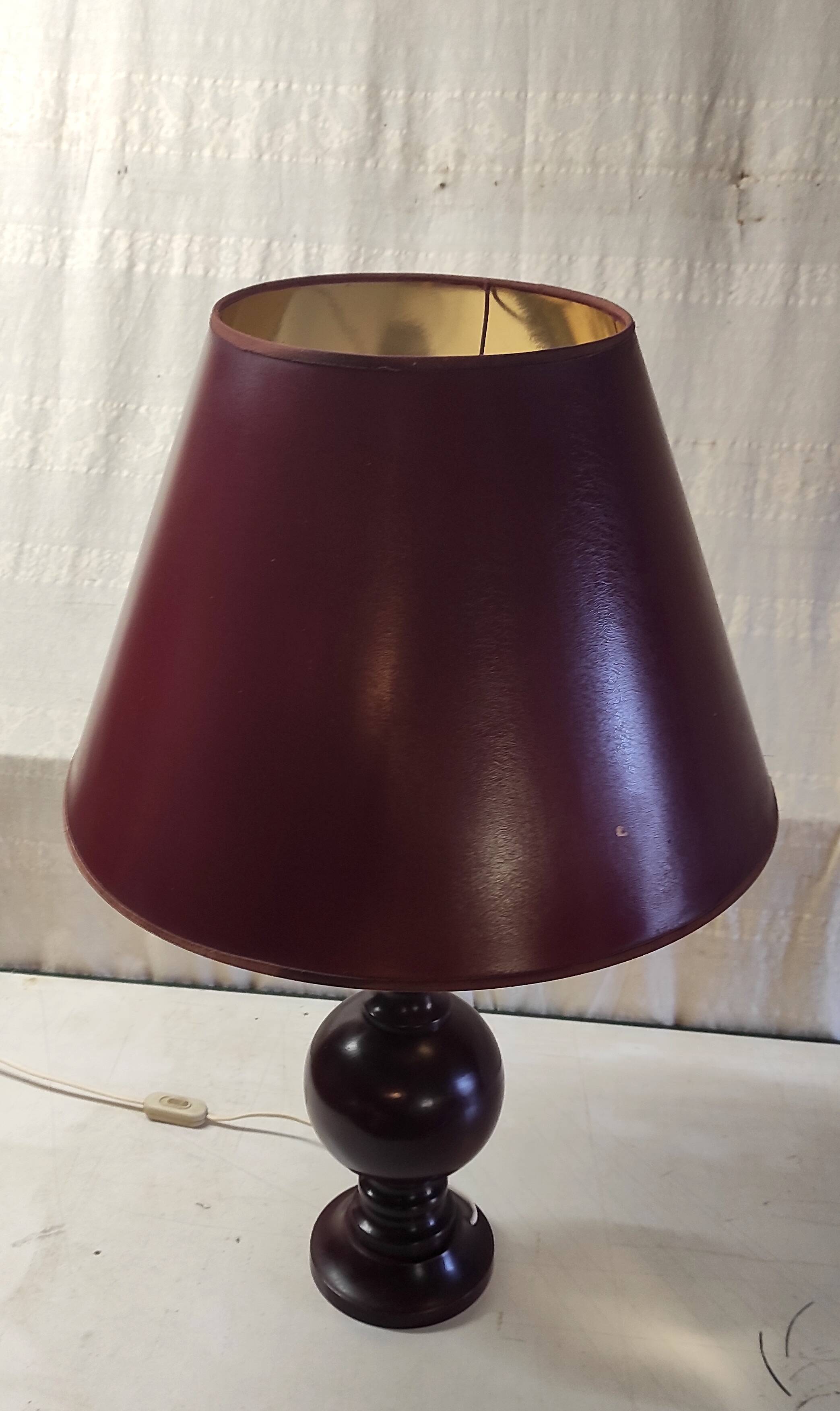 Turned wood table lamp in plum color - 1970s