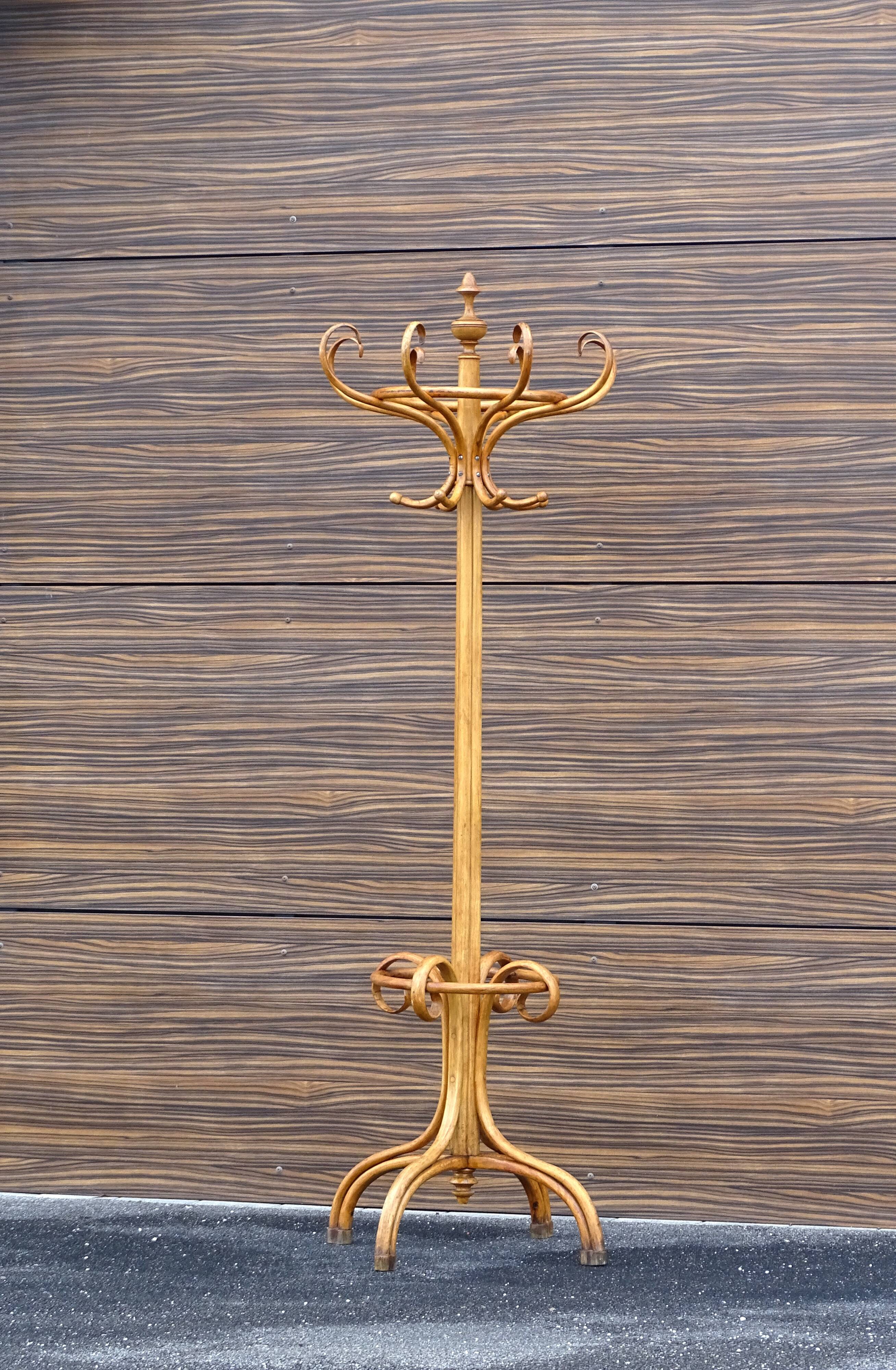 Bistro coat rack with 8 hooks, Thonet style, Fischel 1920.
