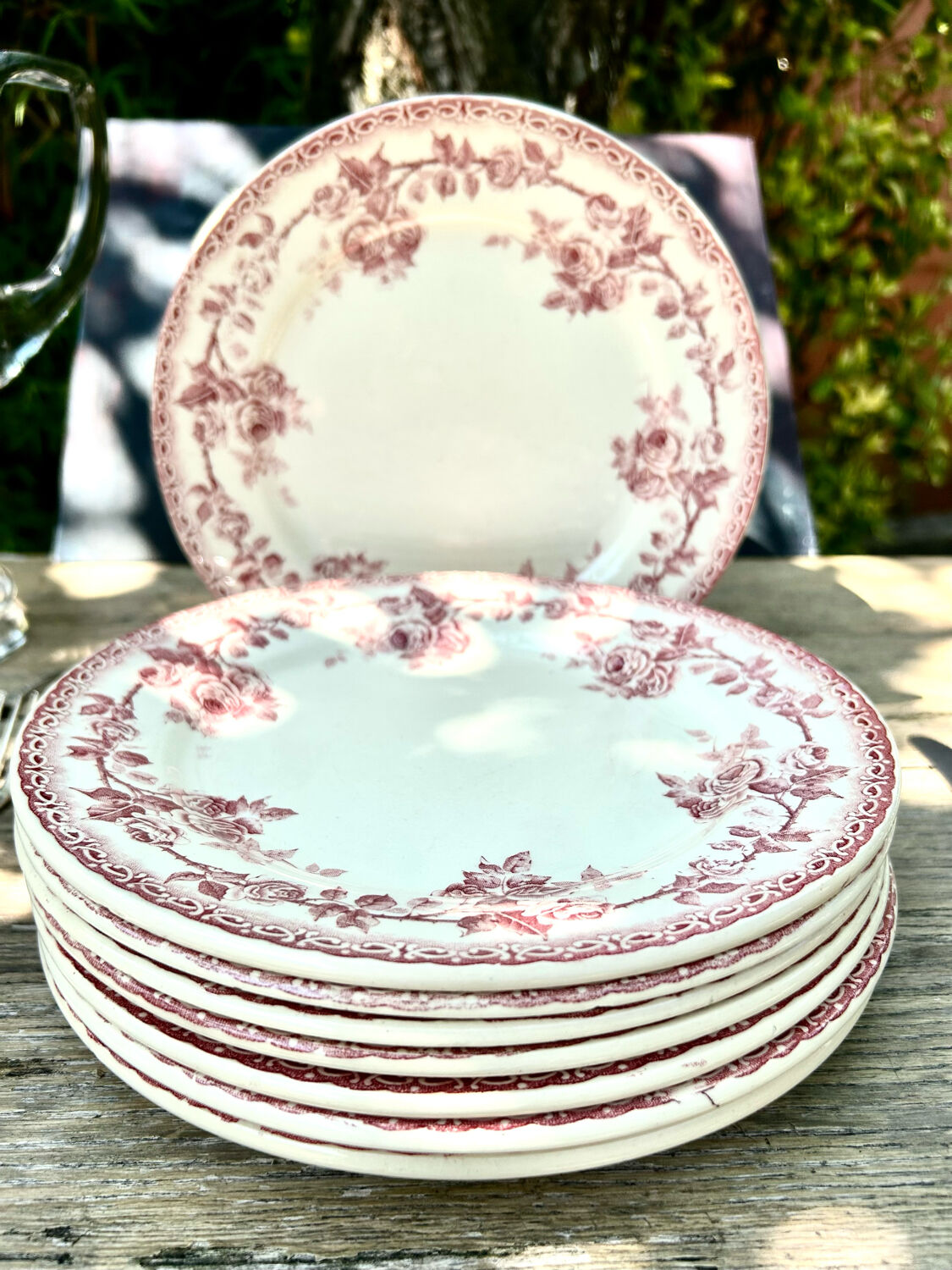 8 flat plates Terre de Fer H.Boulenger