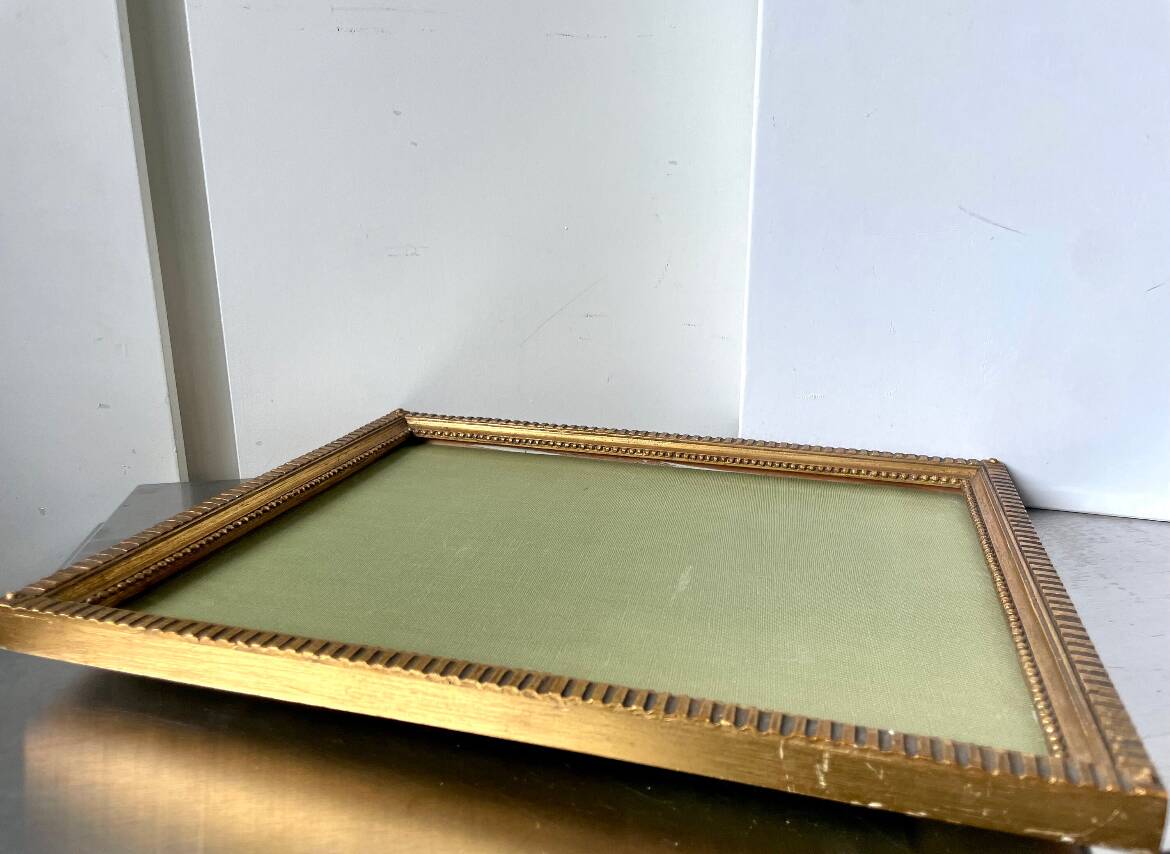Antique Frame gilded wood measurements 35.5 cm x 28.5 cm