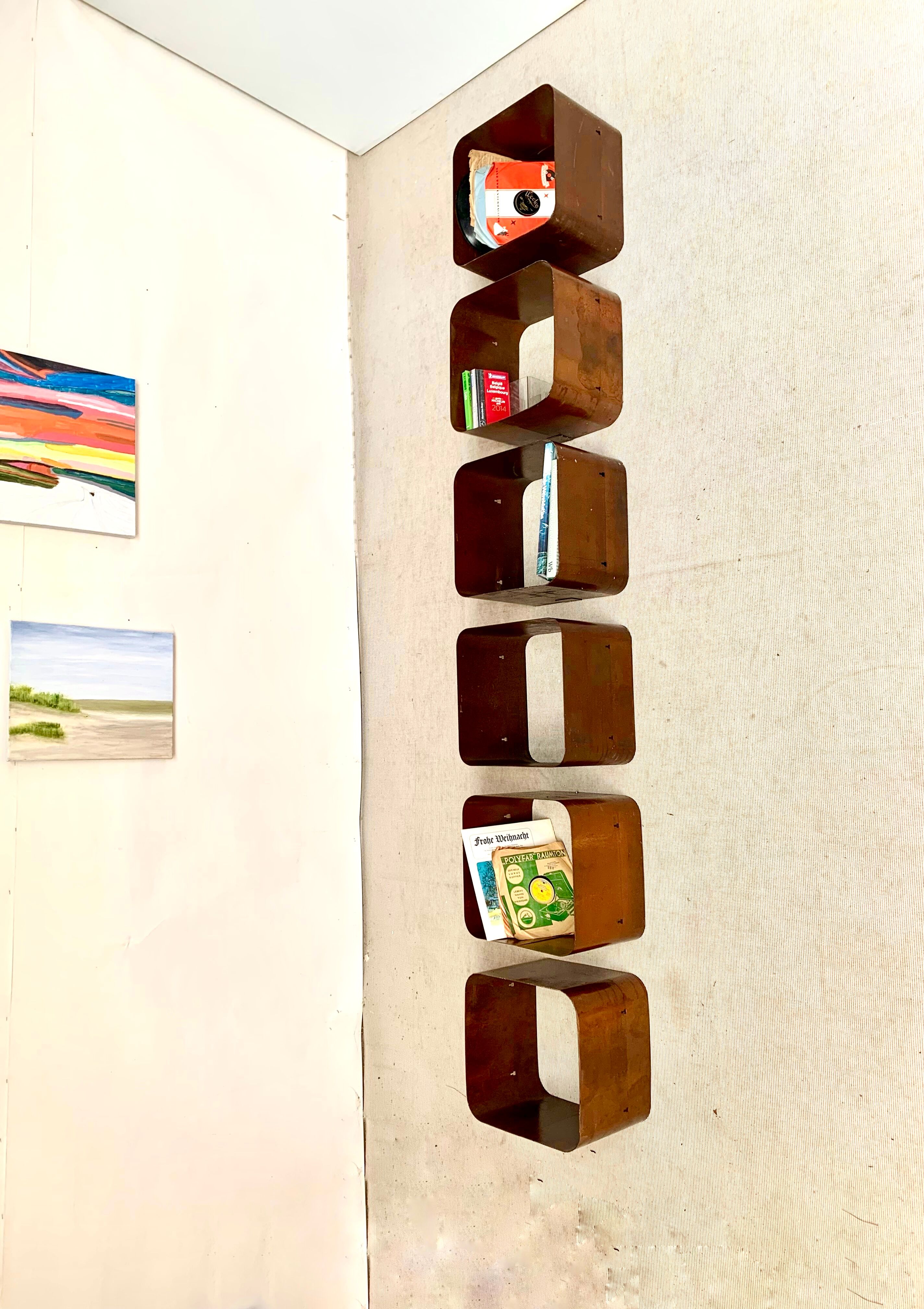 Space shelves boxes murale 1970 Belgium