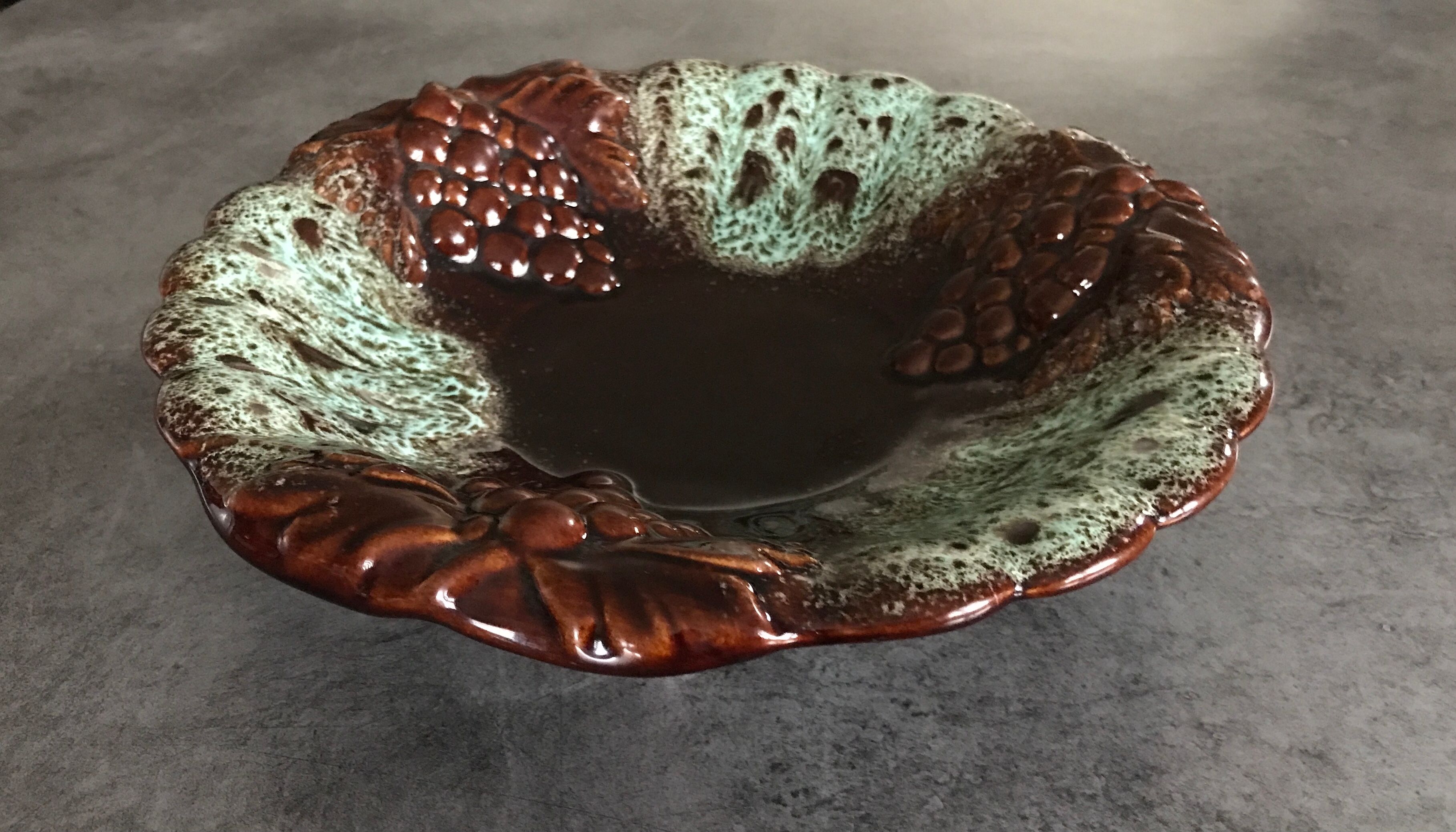 Fruit cup ceramic centerpiece decorated with bunch of grapes, numbered