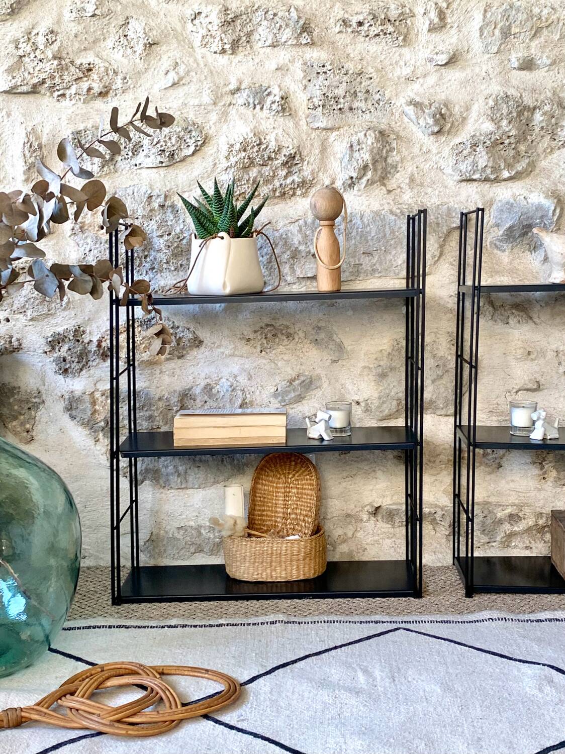 Wall shelf