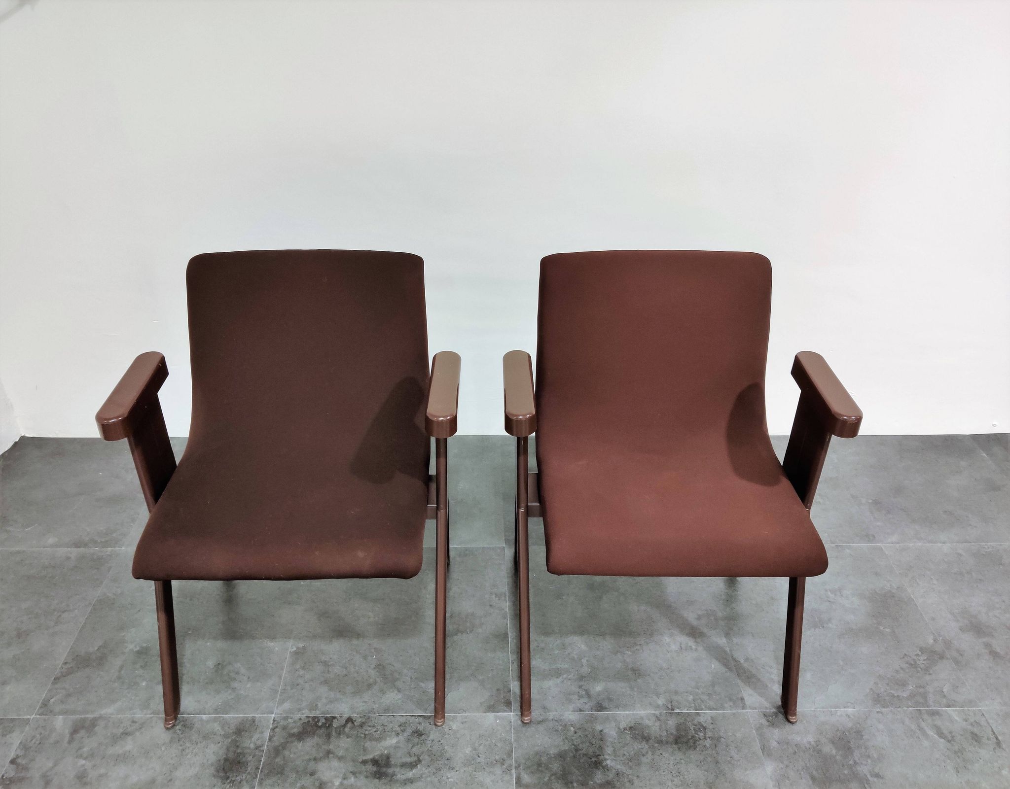 Fauteuils du milieu du siècle par Ettore Sottsass pour Olivetti, années 1970
