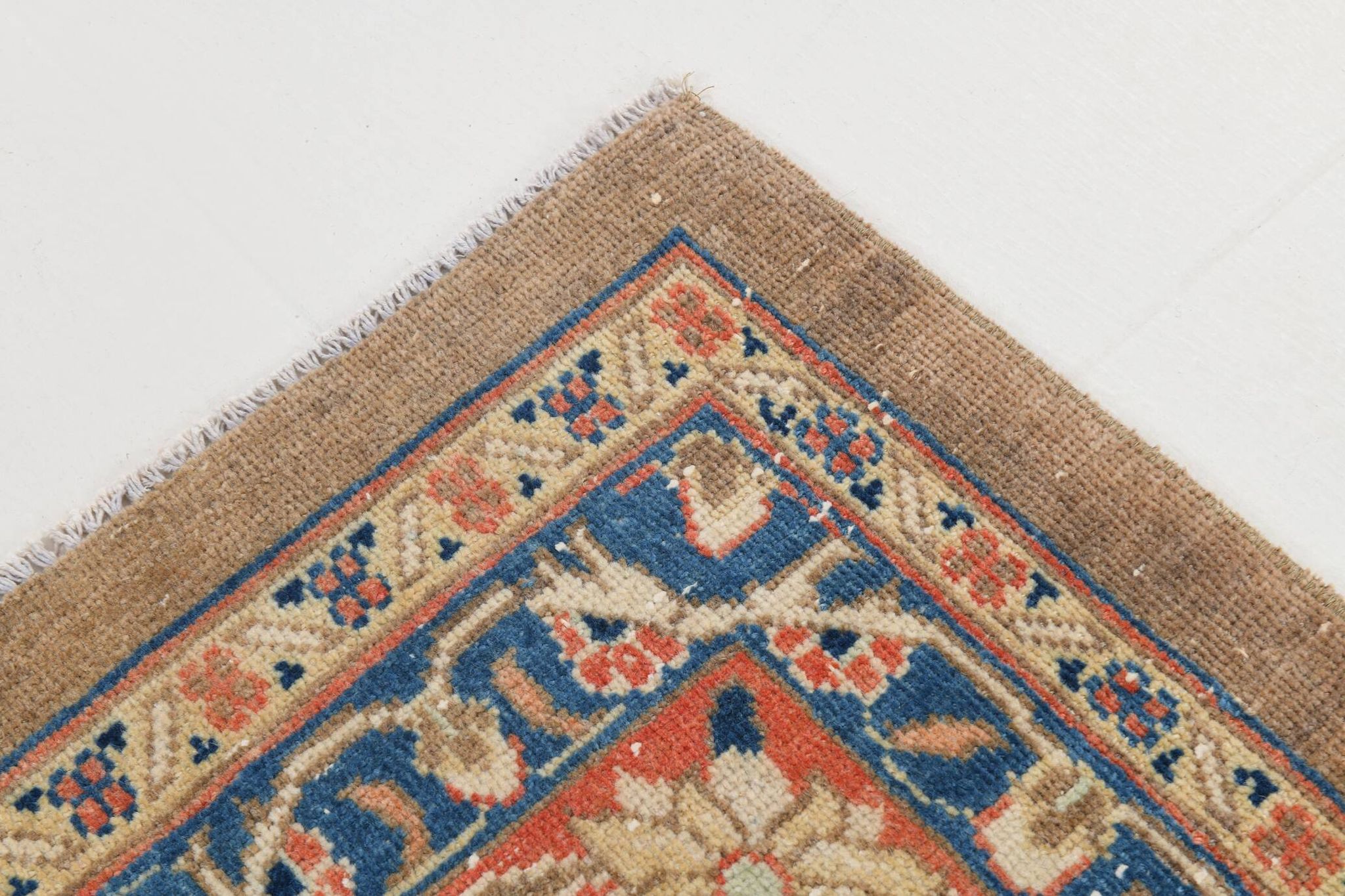 Large Antique Persian Carpet 300x397 cm, Medallion and Floral Patterns