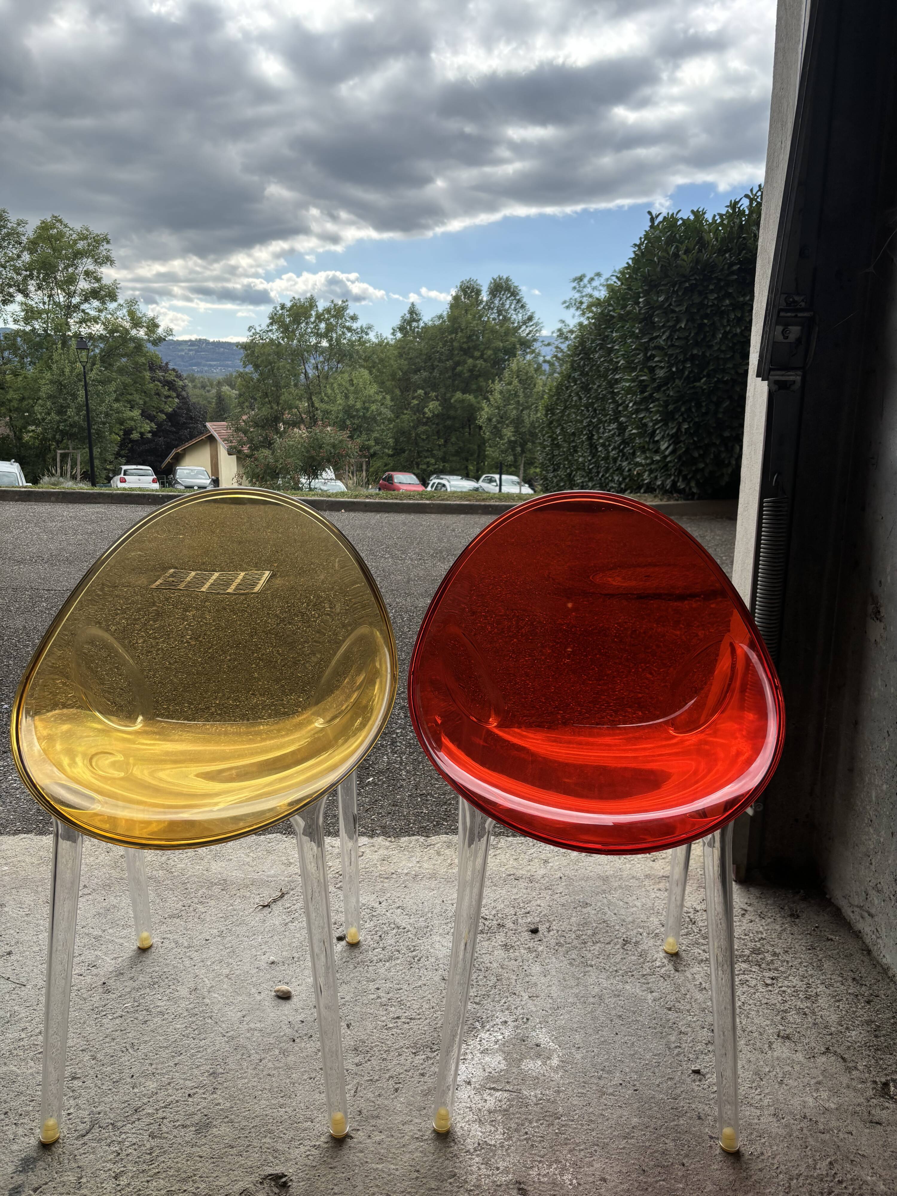 Chaise design Kartell "Mr. Impossible" - Philippe Starck et Eugeni Quitllet