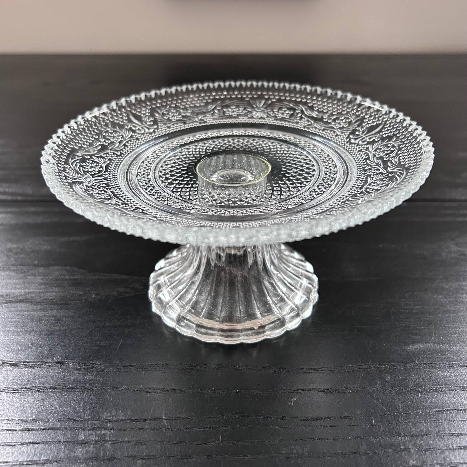 Small footed cookie dish