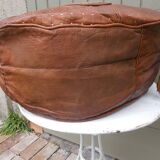 Large vintage Moroccan leather pouf n°2