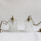 Pair of glass suspensions