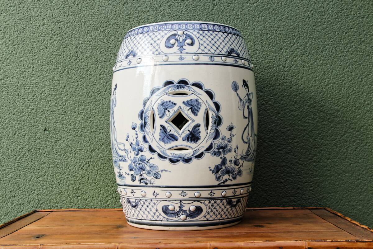 Chinese ceramic stool
