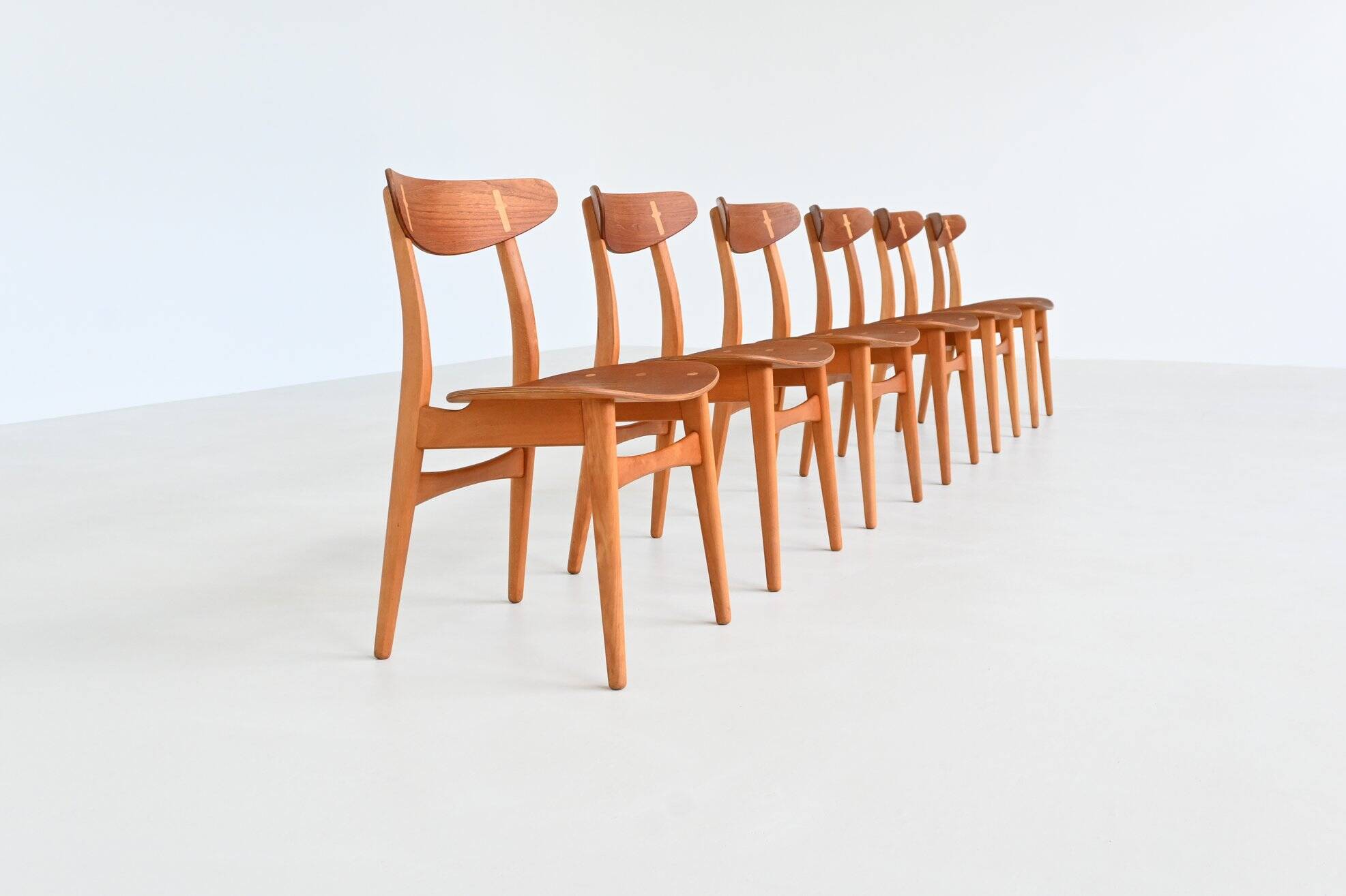Chaises de salle à manger Hans Wegner Sawbuck CH30 Carl Hansen & Son Danemark 1952