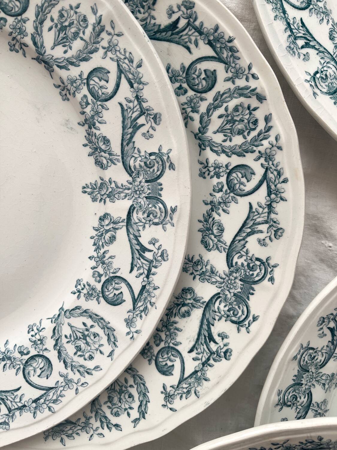 12 flat ironware plates “Louis XVI” Saint Amand and Hamage