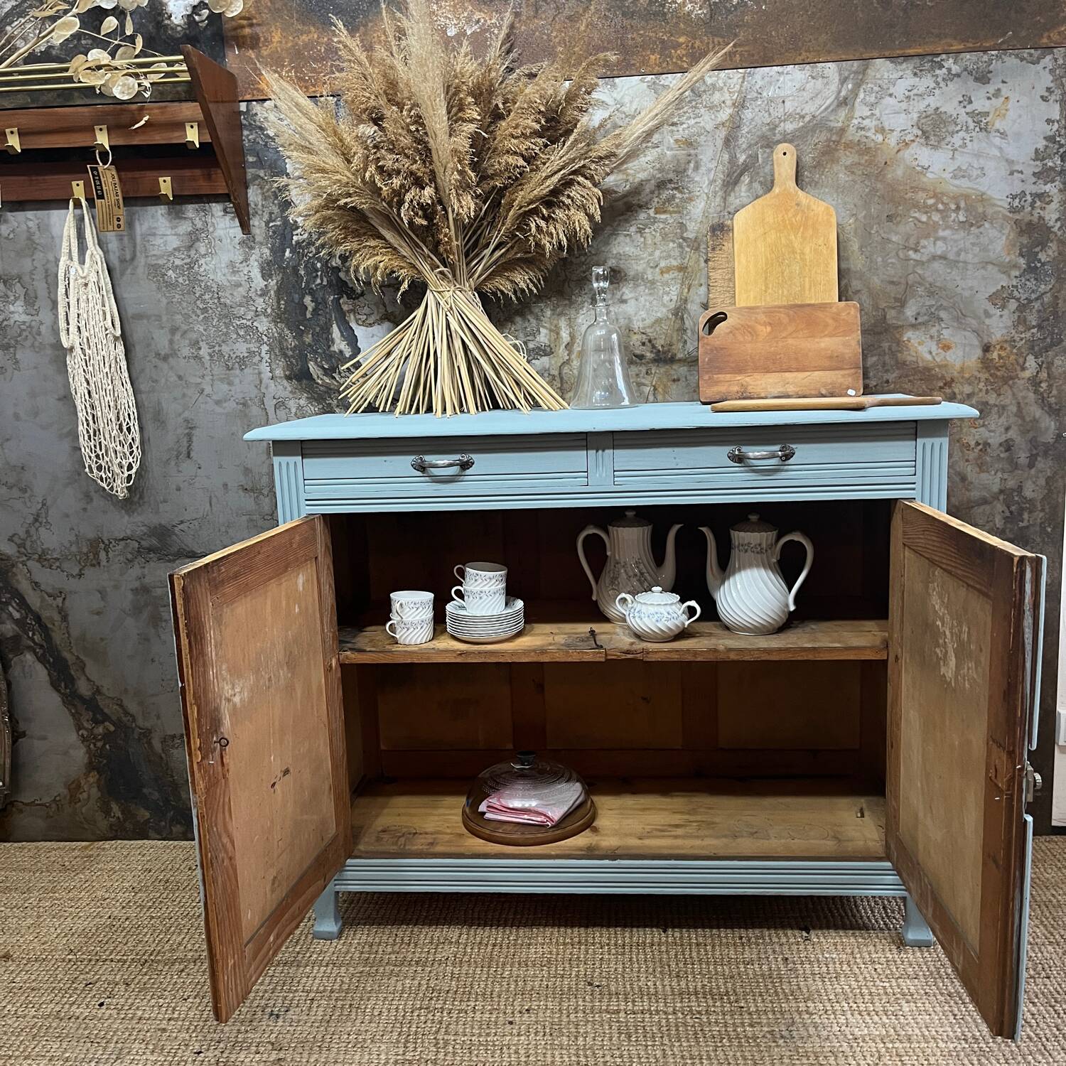Waterfall blue Parisian sideboard