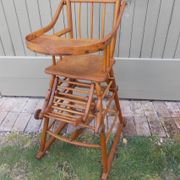 Ancienne chaise haute pour enfant Luterma