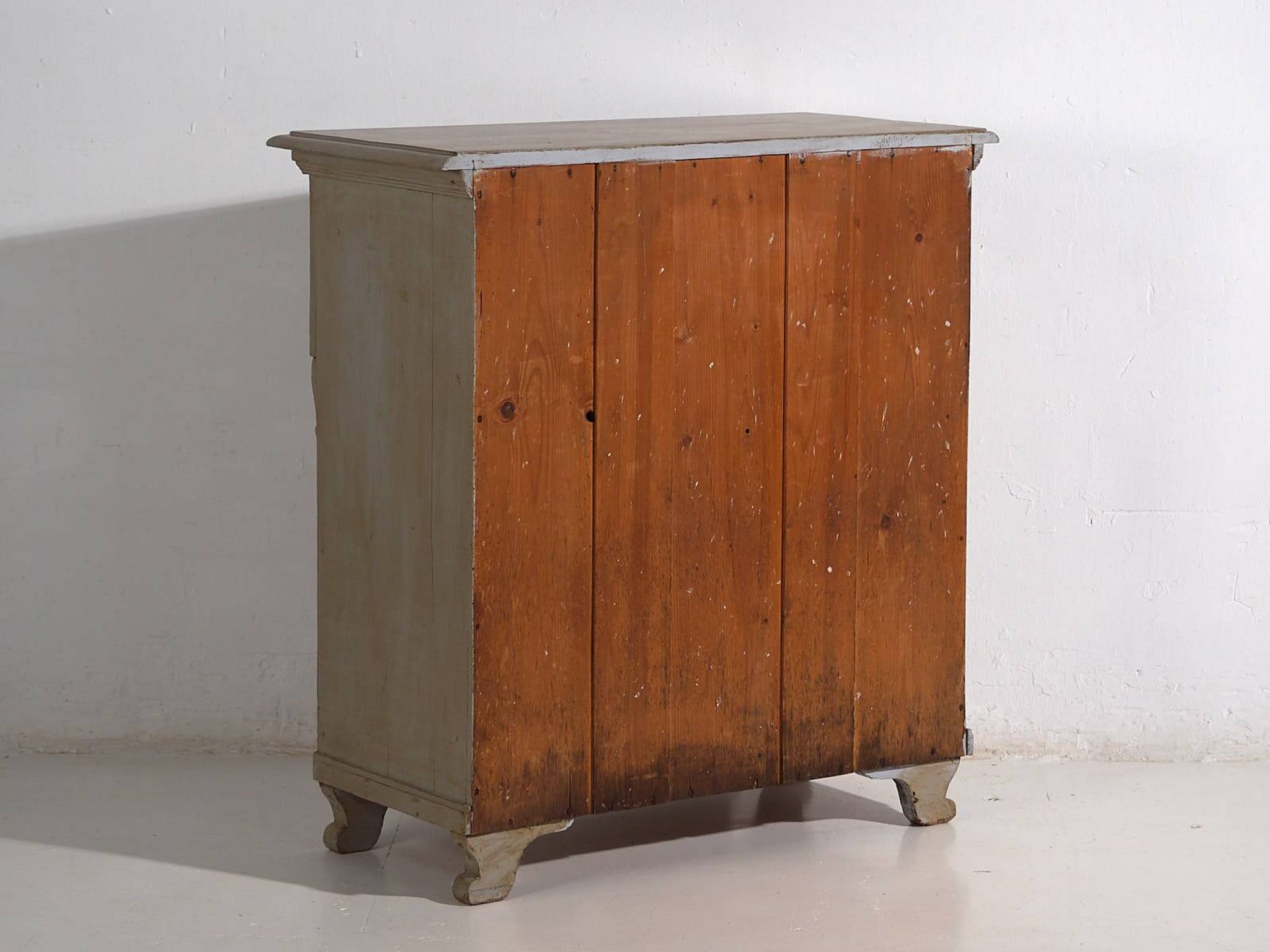 Old Provençal French chest of drawers (c.1920)