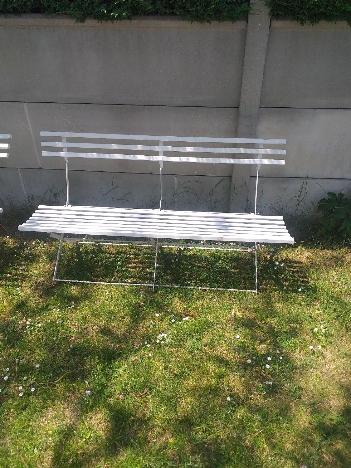 2 foldable garden benches